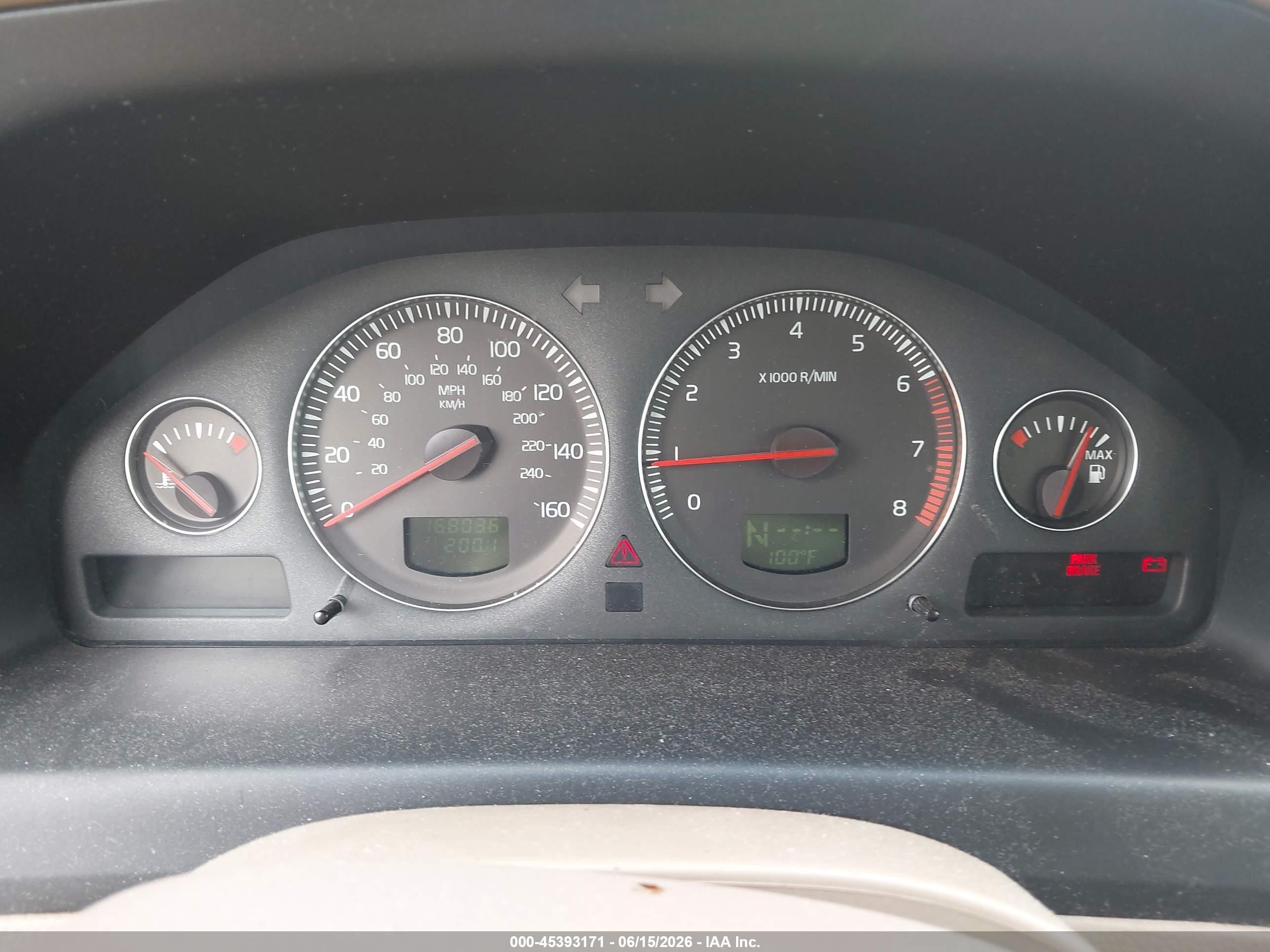 2004 Volvo V70 2.4 White vin: YV1SW61T442409674