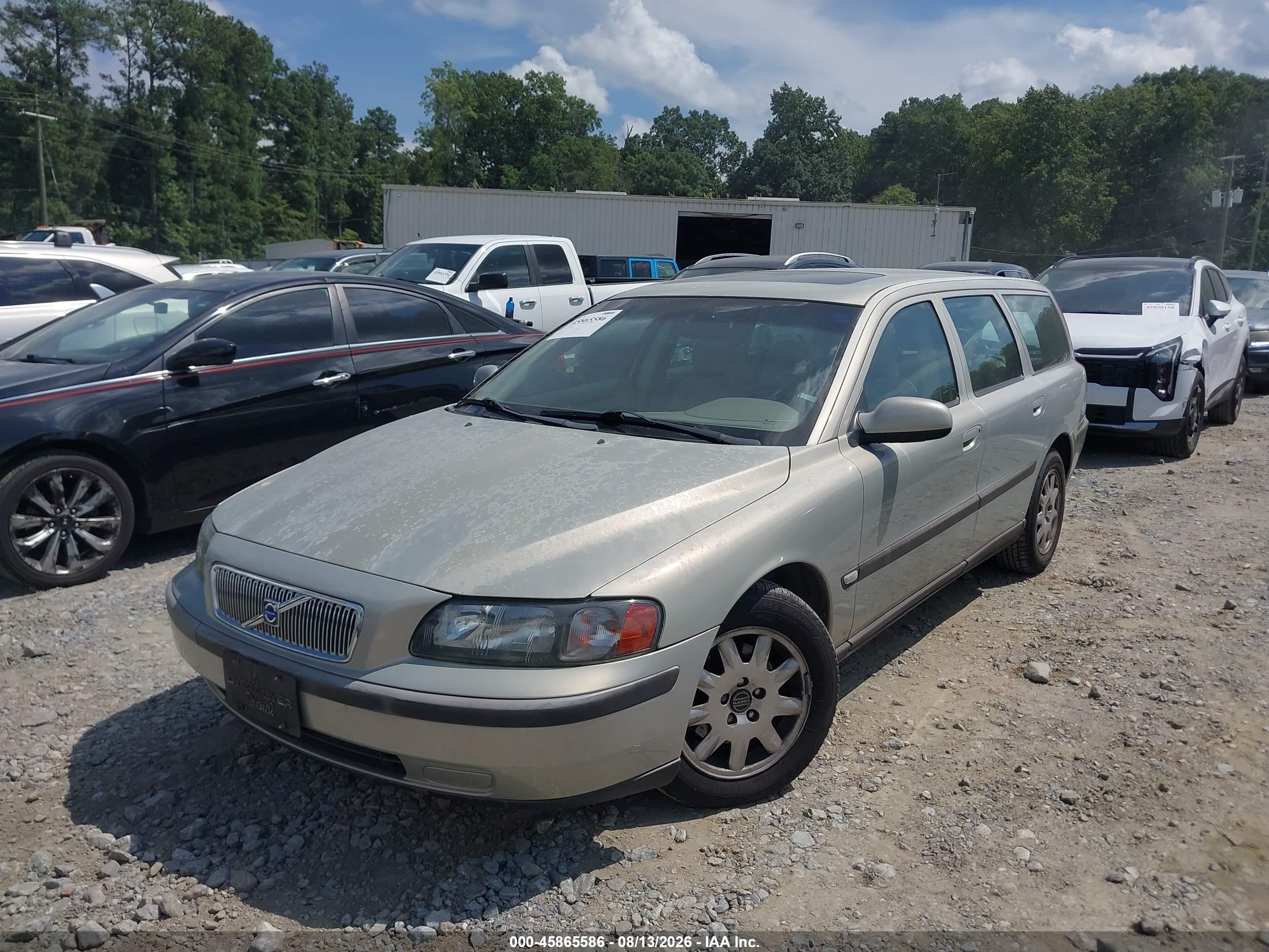 2003 Volvo V70 2.4l Beige vin: YV1SW61T532331923