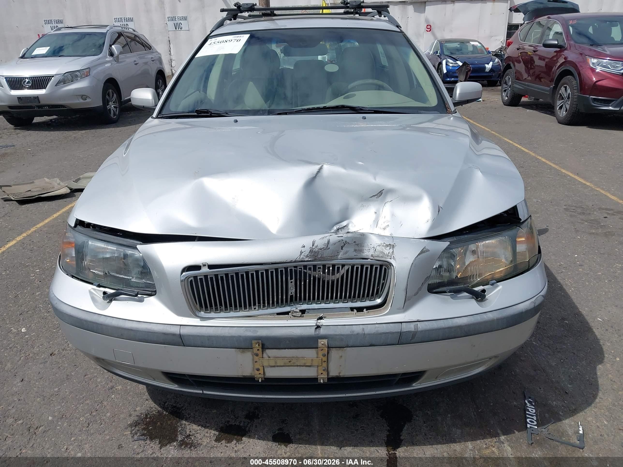 2004 Volvo V70 2.4 Серебряный vin: YV1SW61T542406234