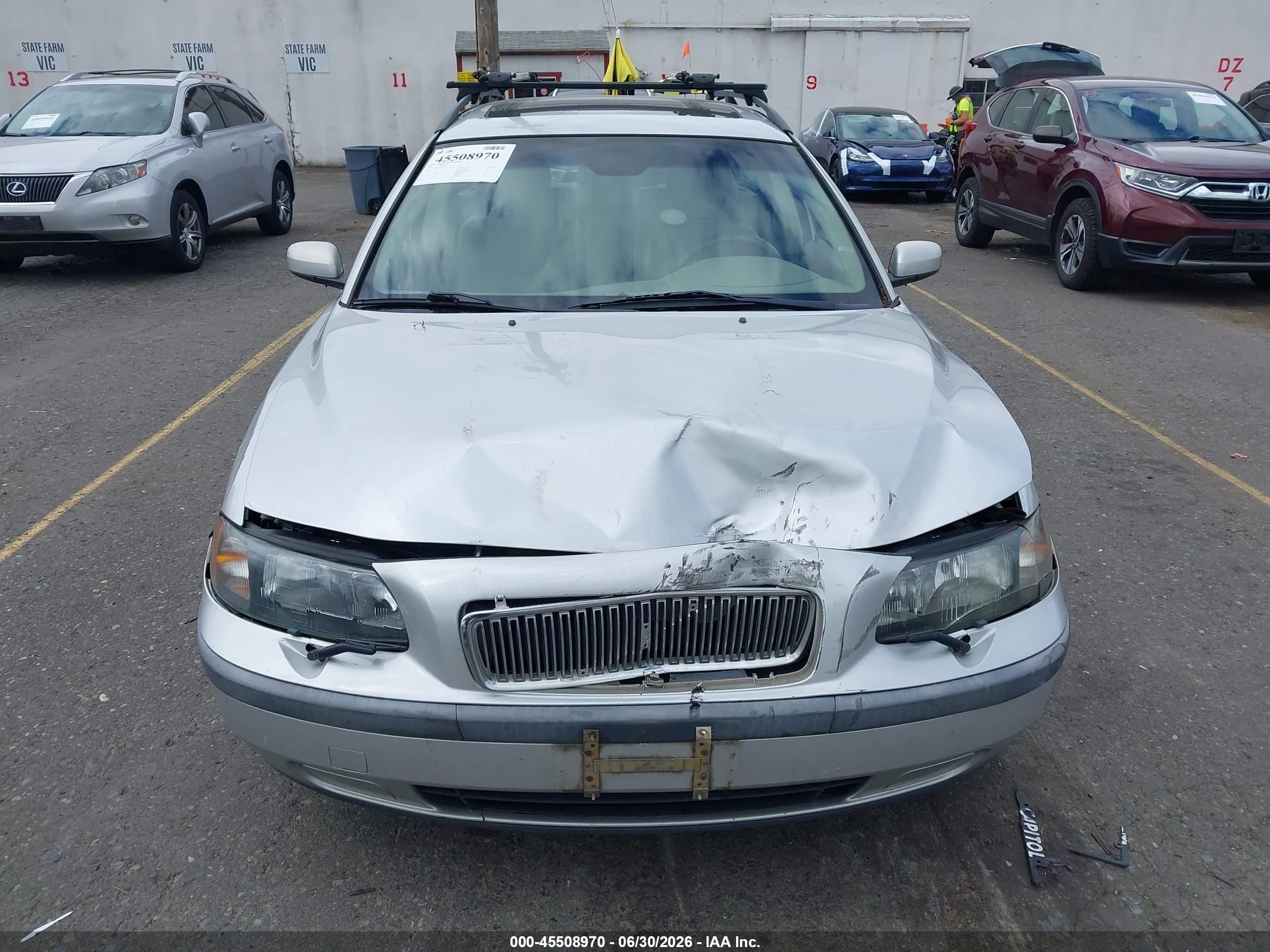 2004 Volvo V70 2.4 Серебряный vin: YV1SW61T542406234