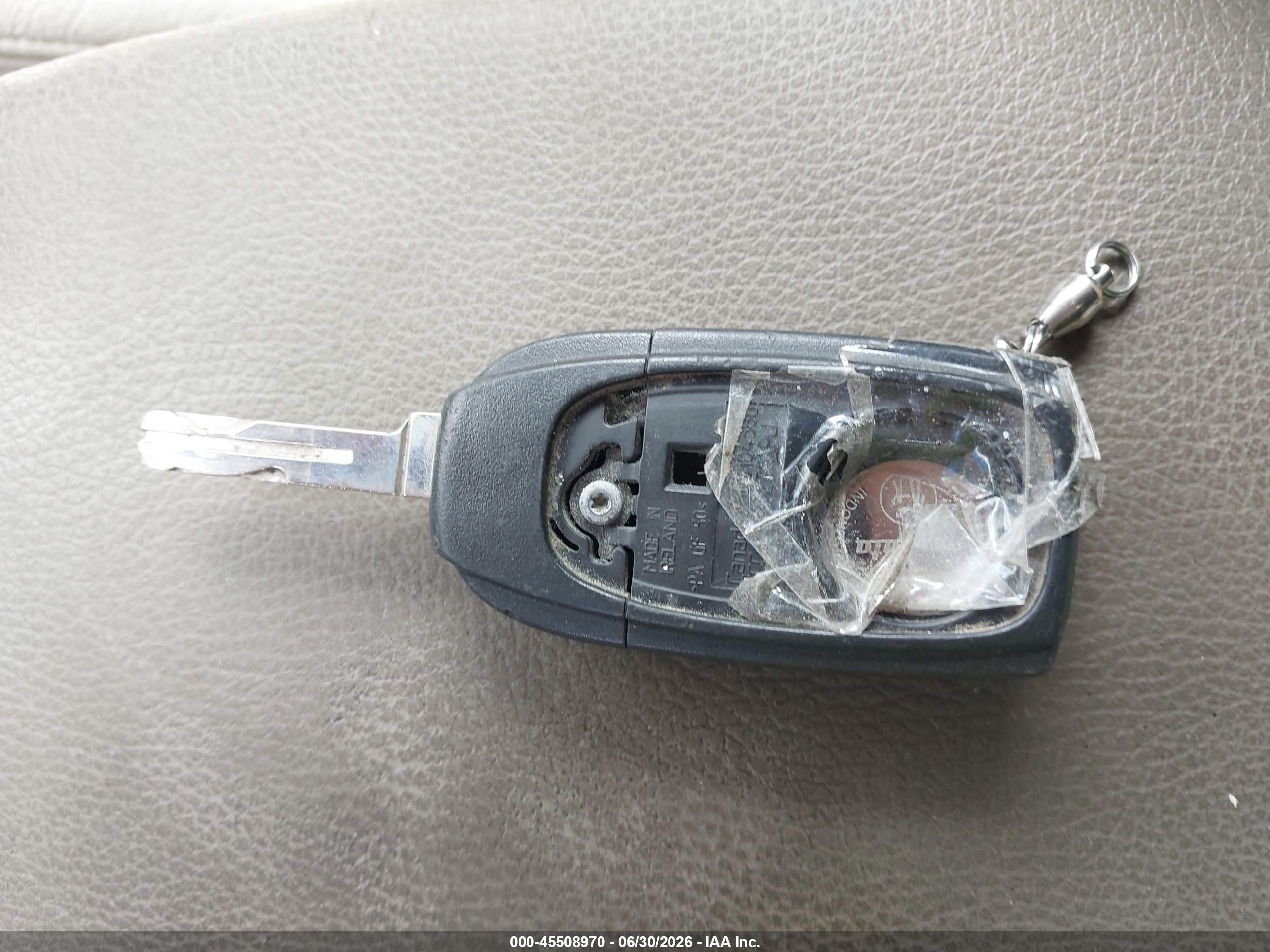 2004 Volvo V70 2.4 Серебряный vin: YV1SW61T542406234
