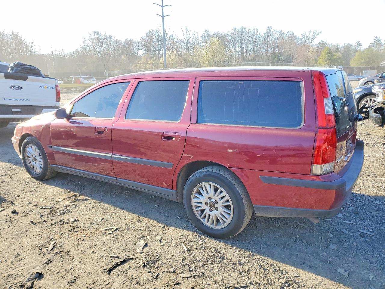 2004 Volvo V70 Burgundy vin: YV1SW61T642426752