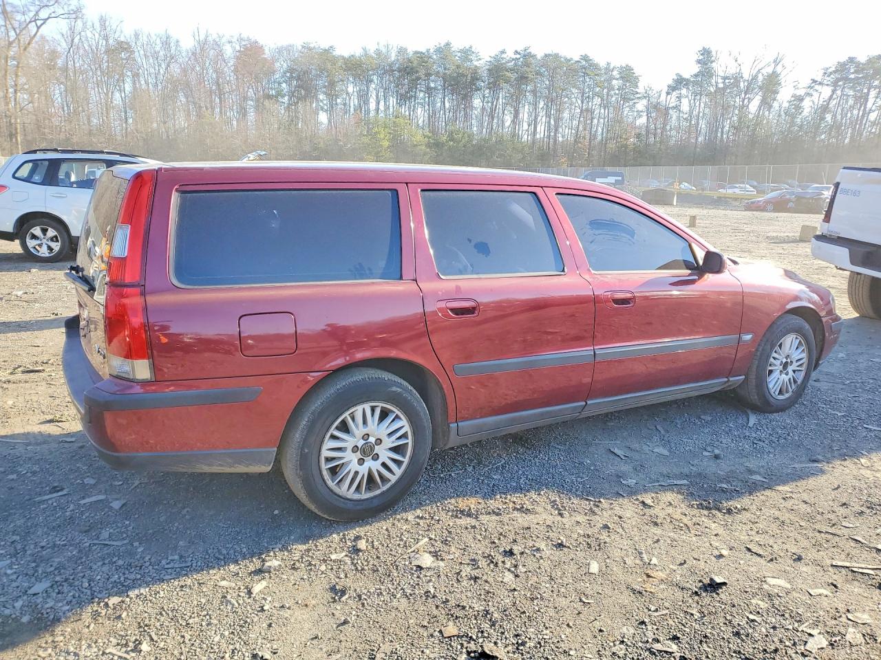 2004 Volvo V70 Burgundy vin: YV1SW61T642426752