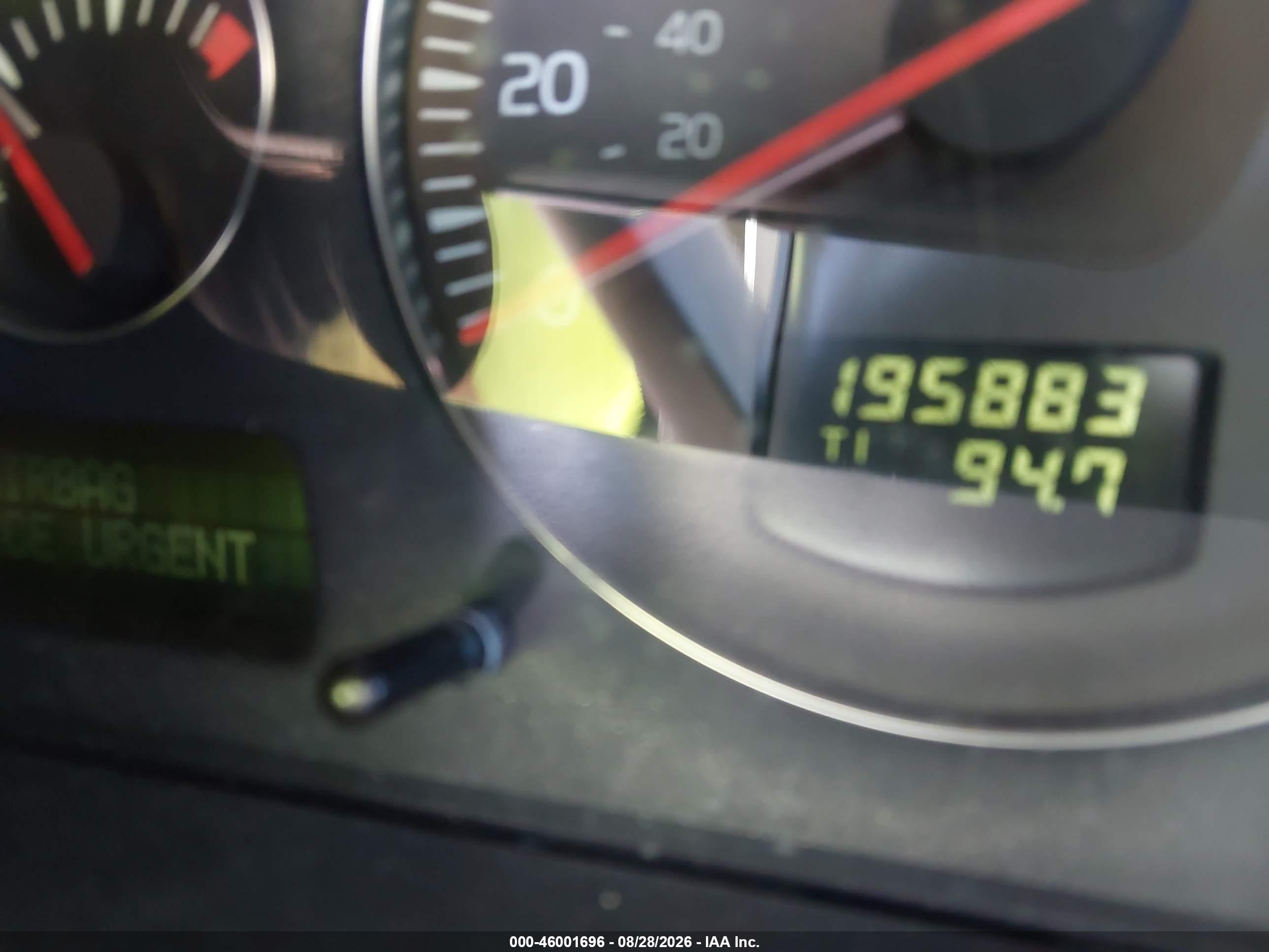 2003 Volvo V70 2.4 Black vin: YV1SW61T732324374