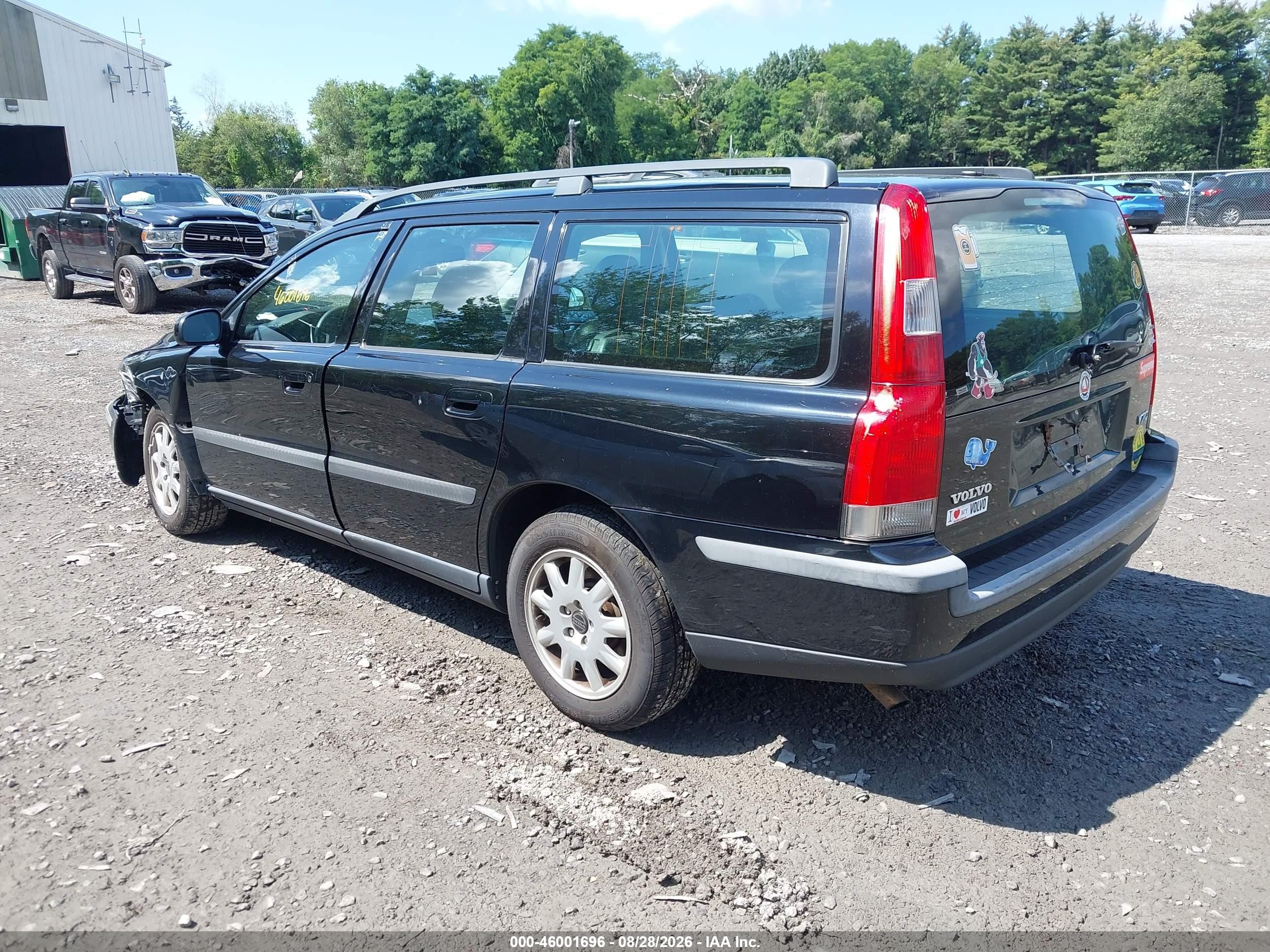 2003 Volvo V70 2.4 Black vin: YV1SW61T732324374