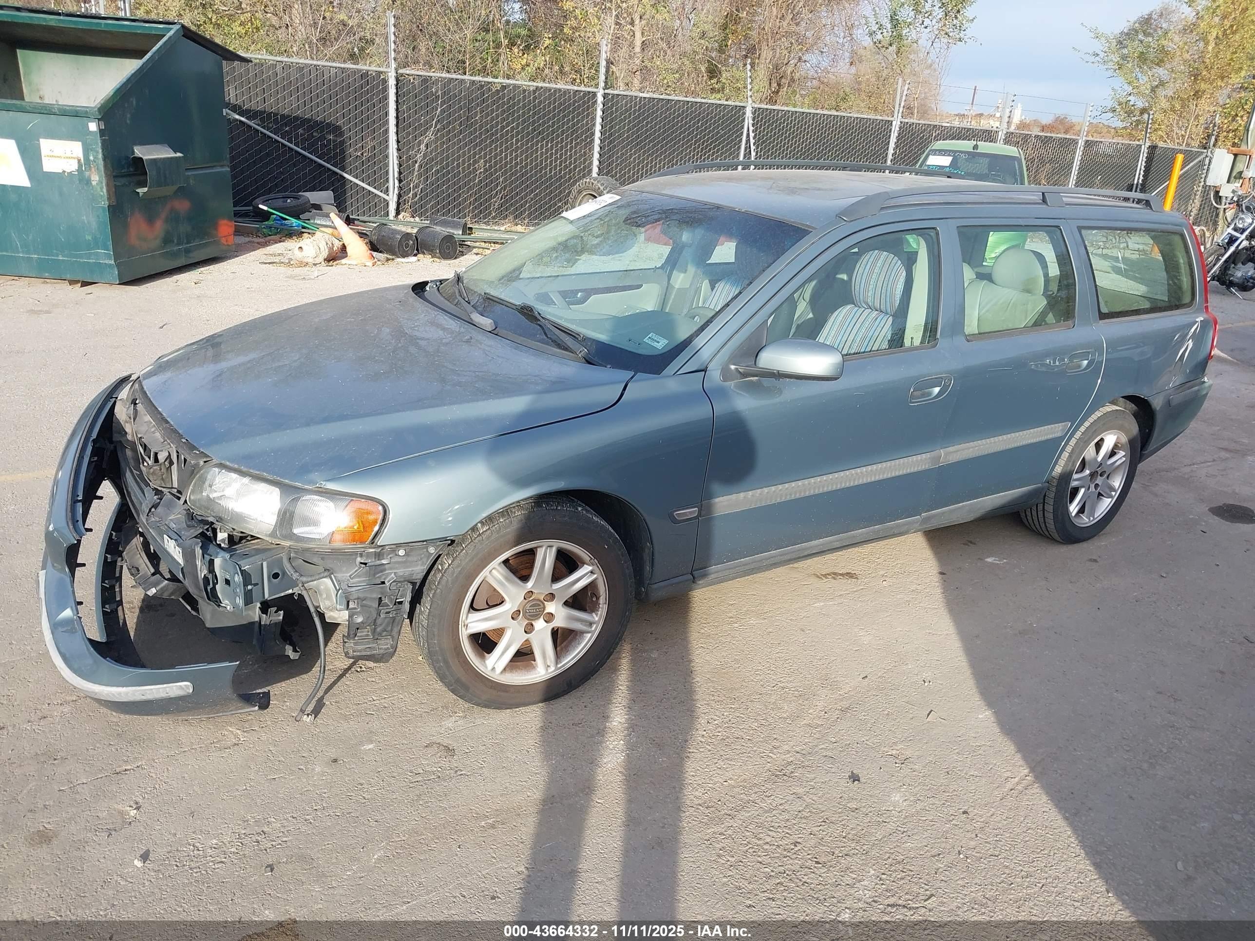 2004 Volvo V70 2.4 Teal vin: YV1SW61T842419883