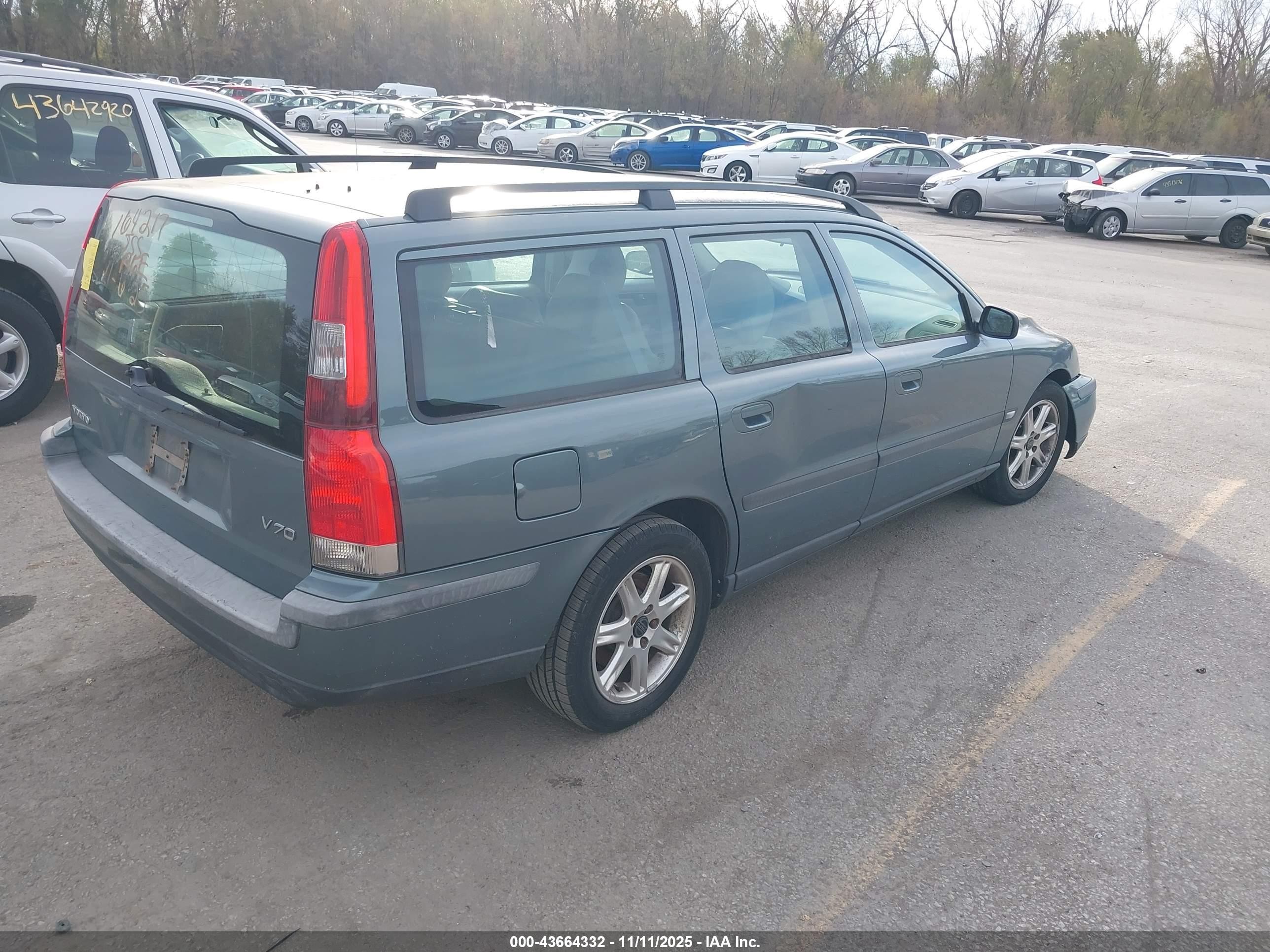 2004 Volvo V70 2.4 Teal vin: YV1SW61T842419883
