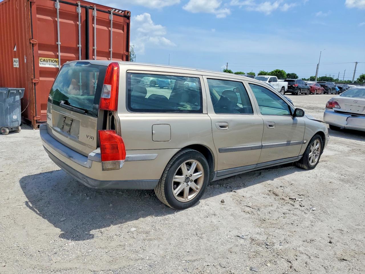 2004 Volvo V70 Бежевый vin: YV1SW61TX42383288