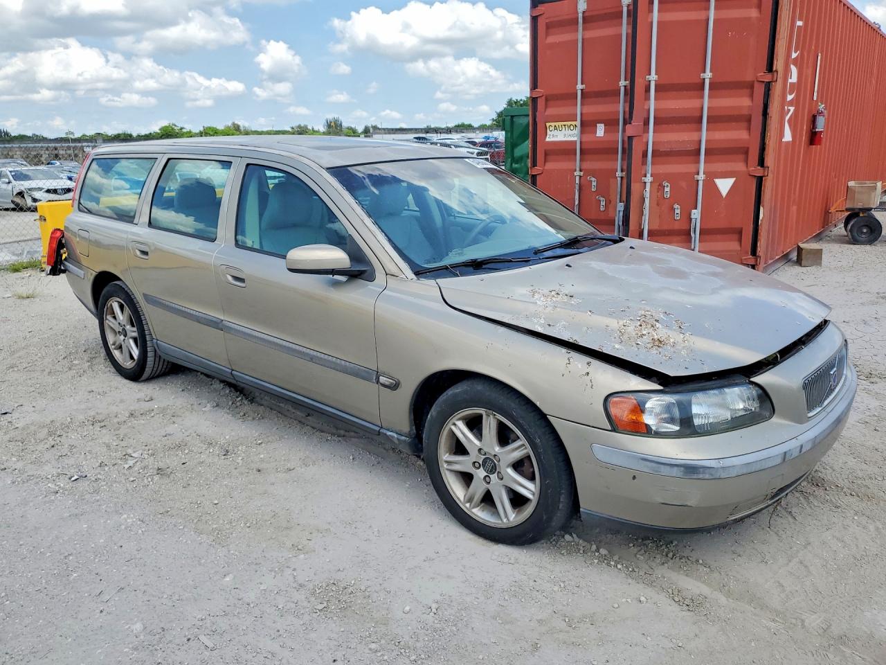 2004 Volvo V70 Бежевый vin: YV1SW61TX42383288