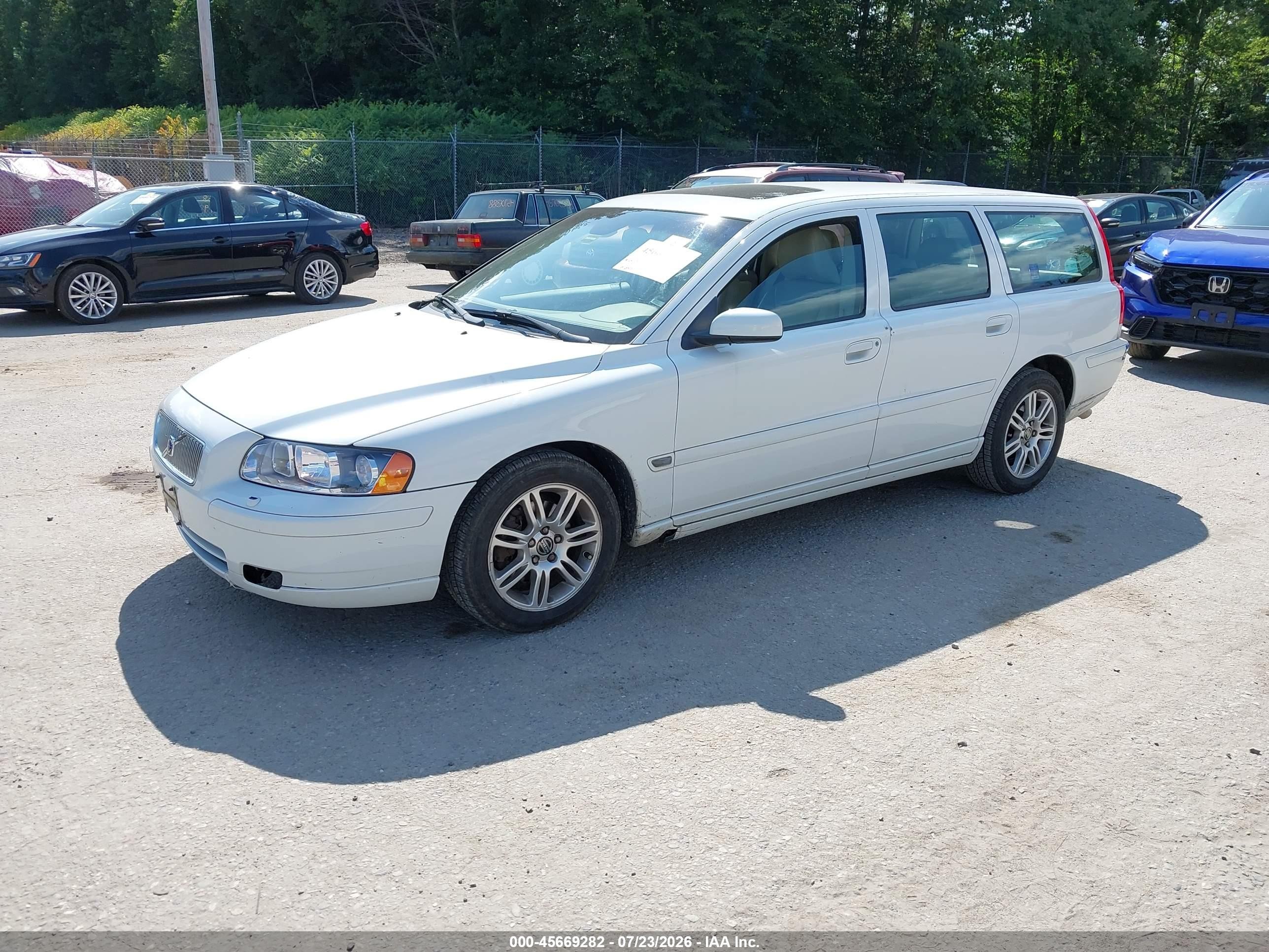 2006 Volvo V70 2.4 White vin: YV1SW640162550271