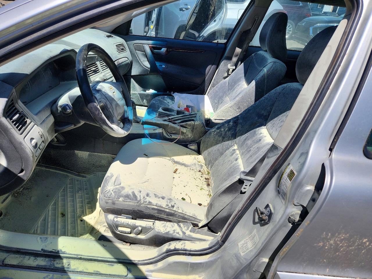 2006 Volvo V70 Silver vin: YV1SW640162573386