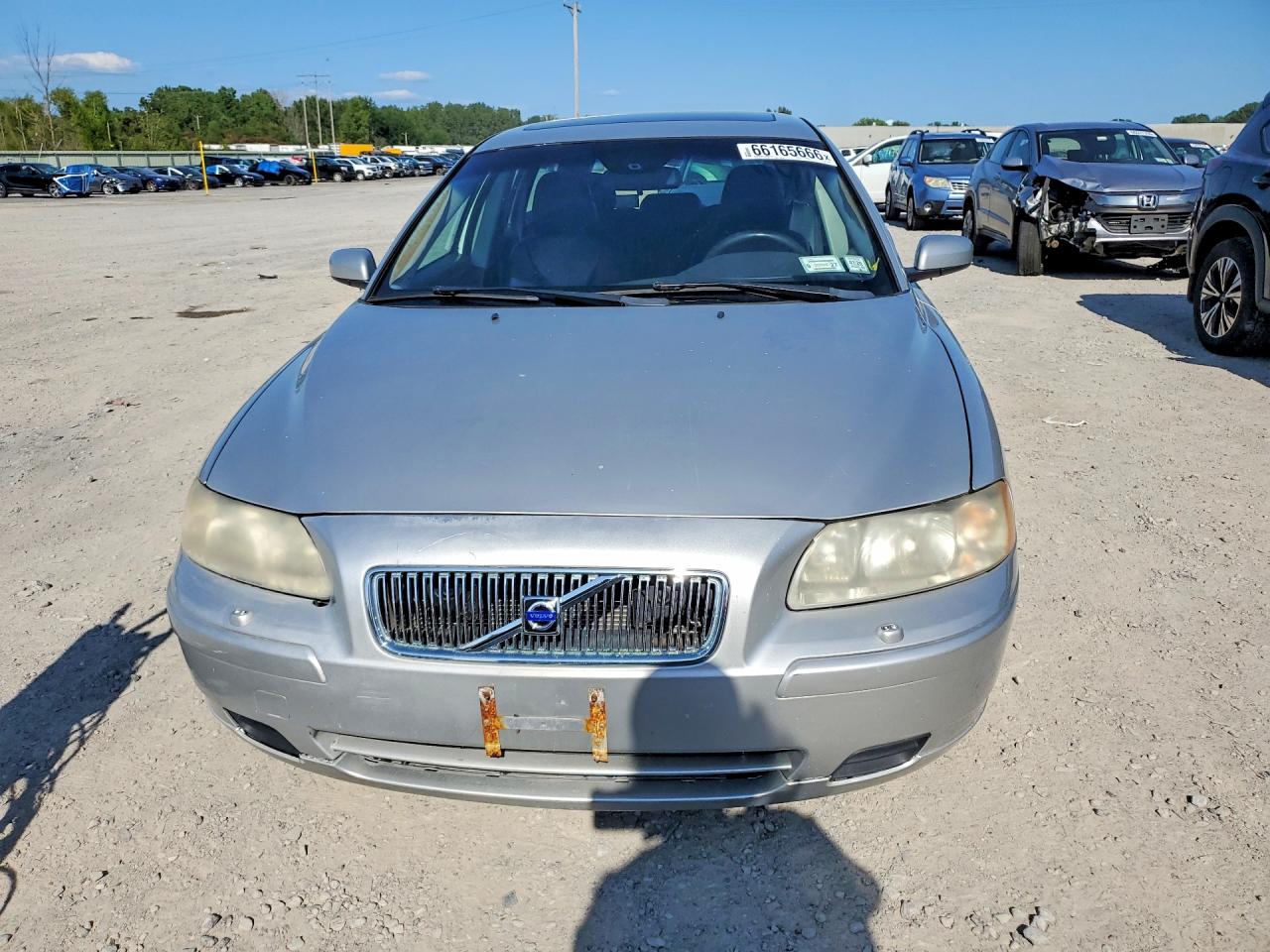 2005 Volvo V70 Серебряный vin: YV1SW640252514555
