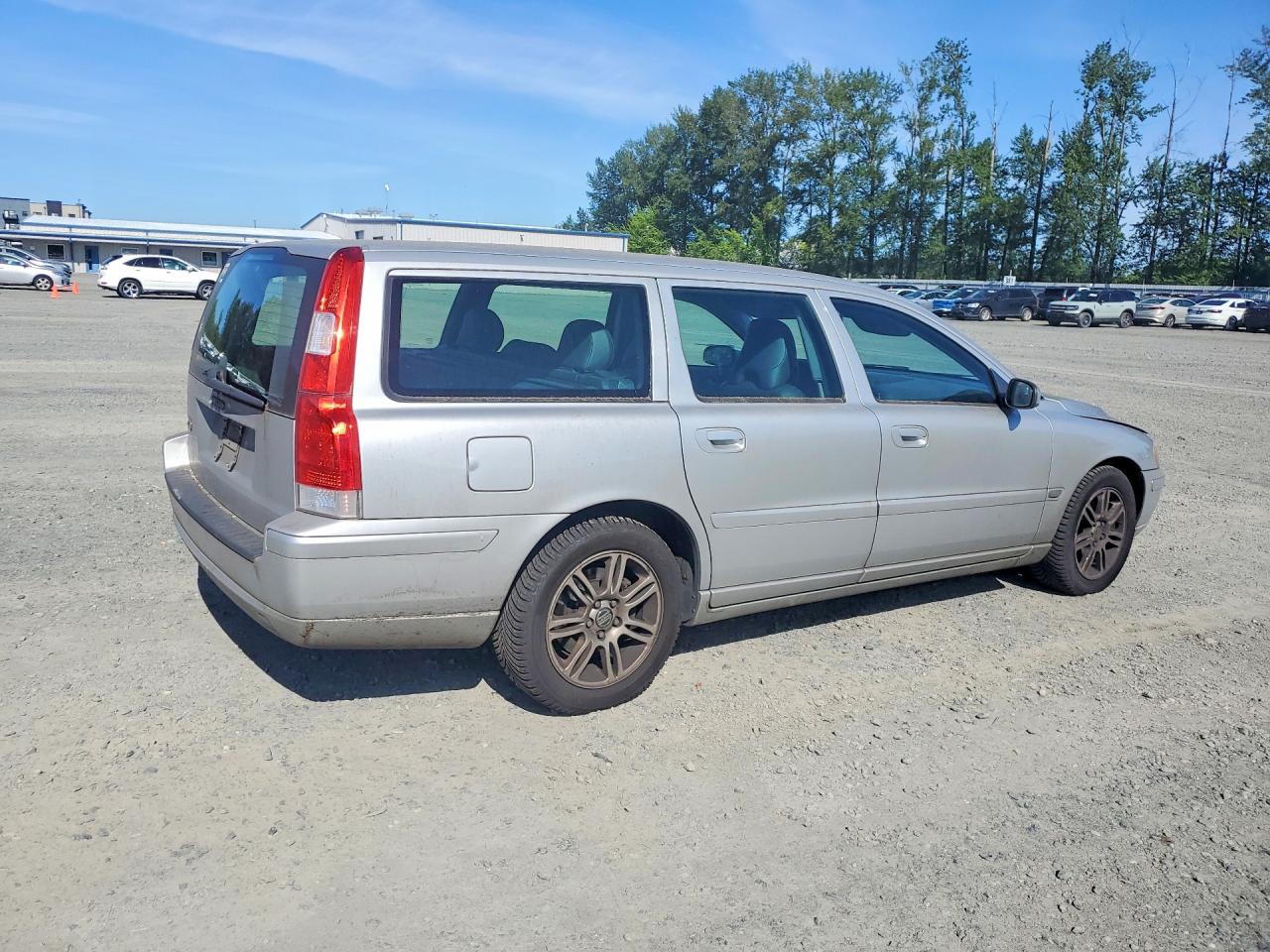 2006 Volvo V70 Silver vin: YV1SW640862577418