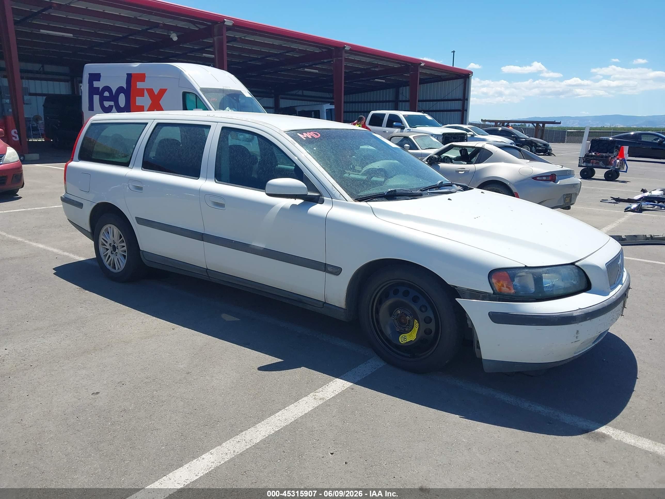 2004 Volvo V70 2.4 White vin: YV1SW64A142362596