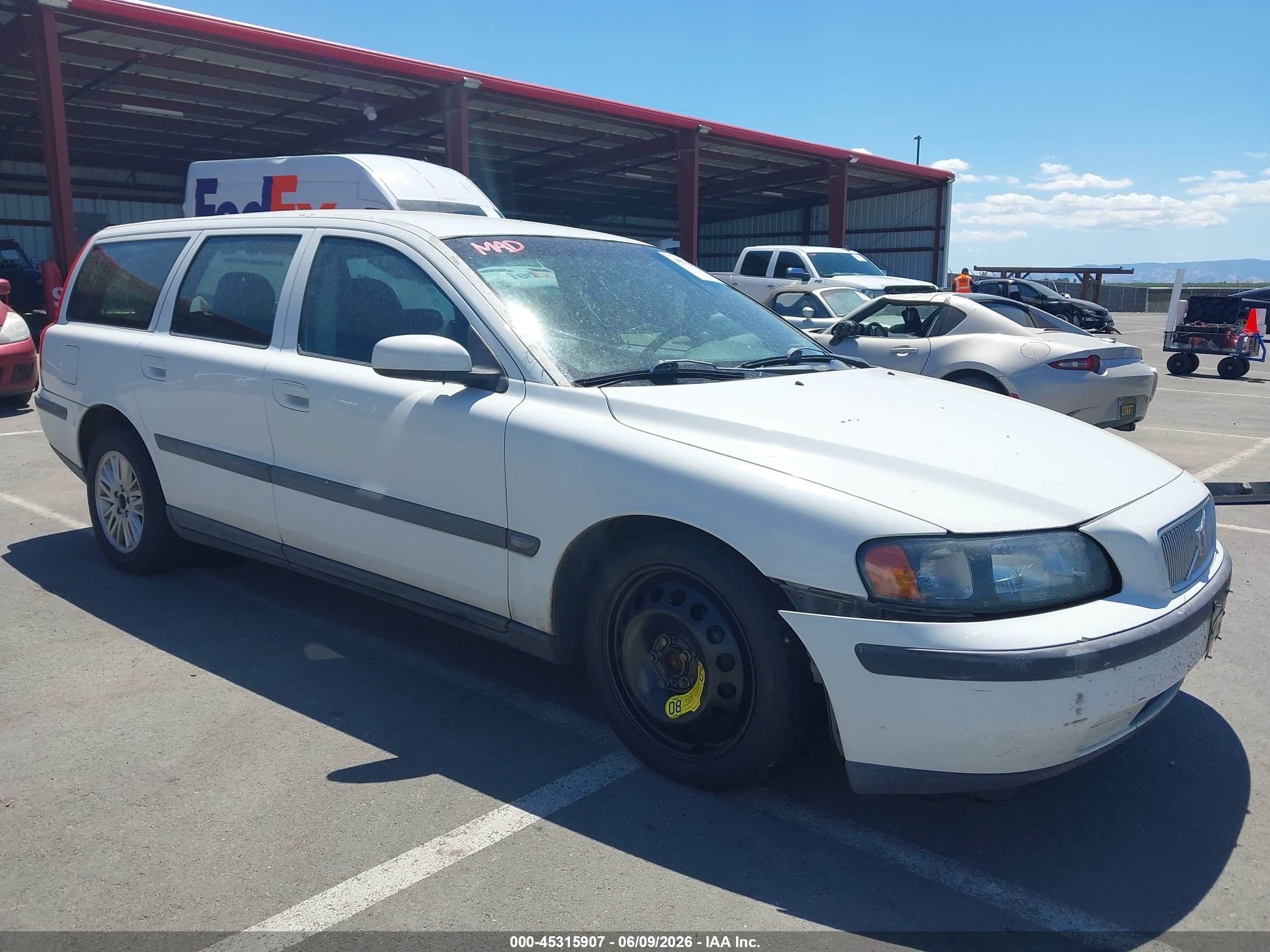 2004 Volvo V70 2.4 White vin: YV1SW64A142362596
