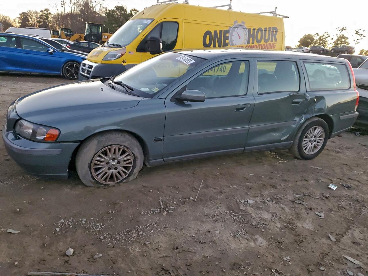 2004 Volvo V70 Gray vin: YV1SW64A642413106
