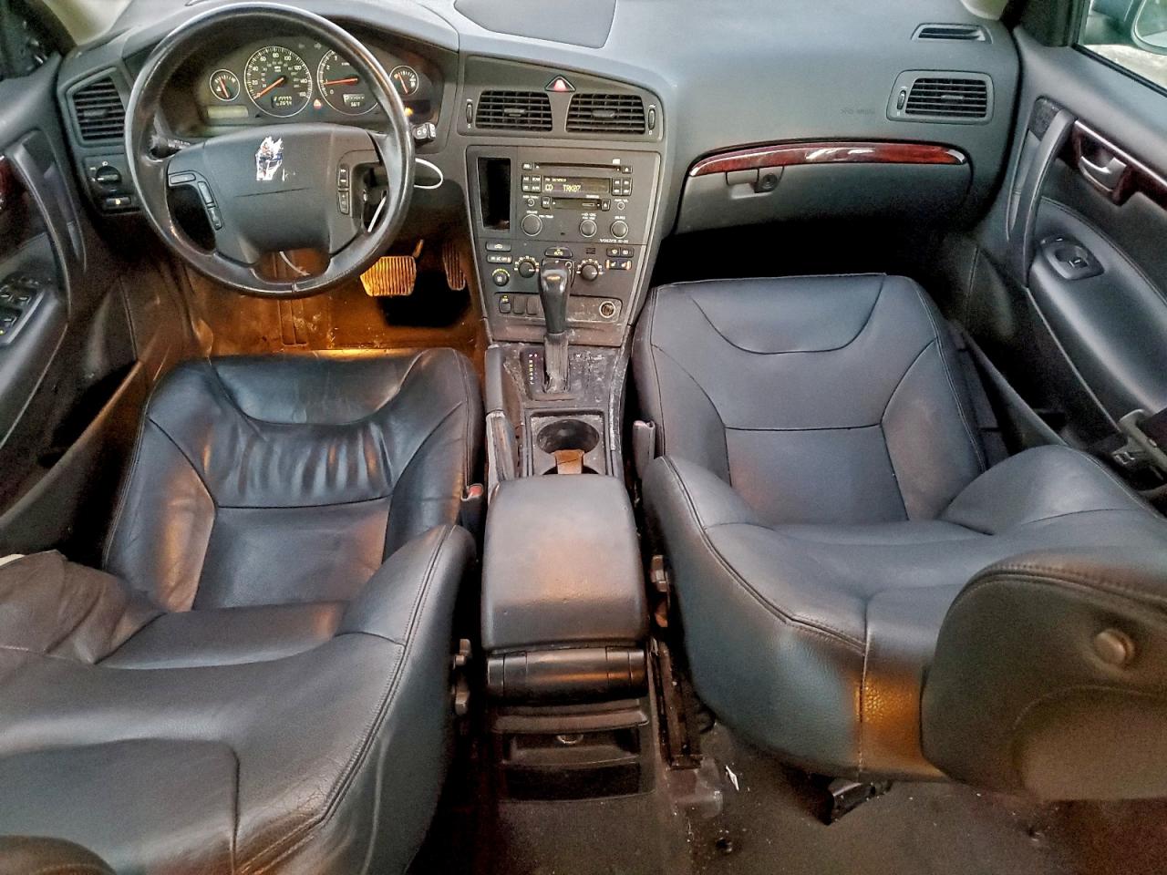 2004 Volvo V70 Gray vin: YV1SW64A642413106