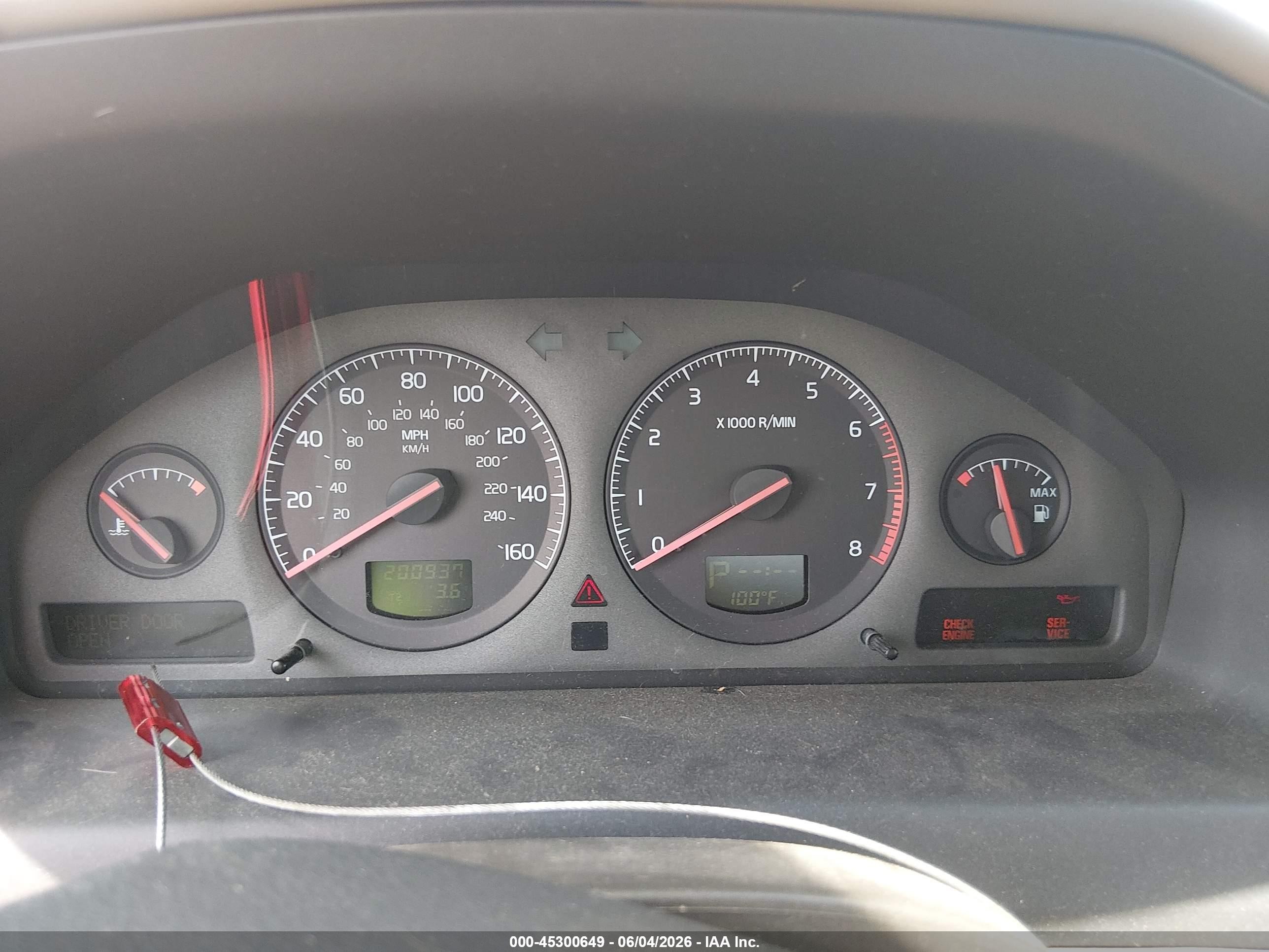 2001 Volvo V70 Xc Red vin: YV1SZ58D111044386
