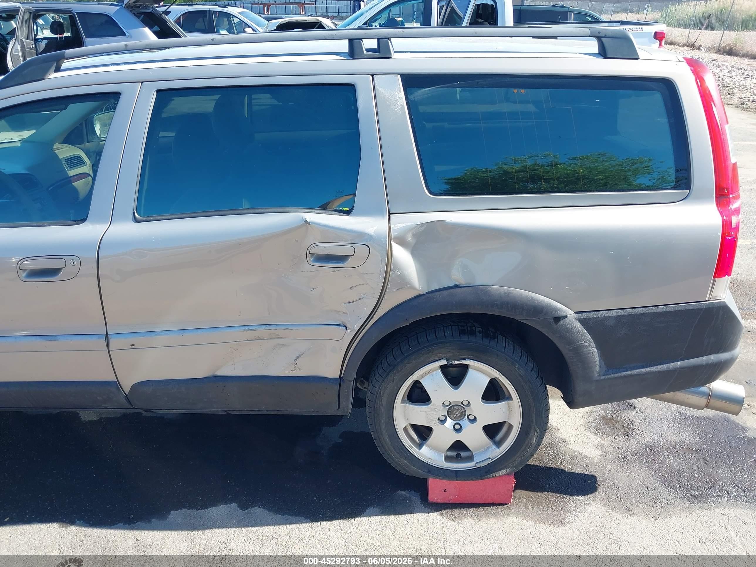 2001 Volvo V70 Xc Gray vin: YV1SZ58D211031517