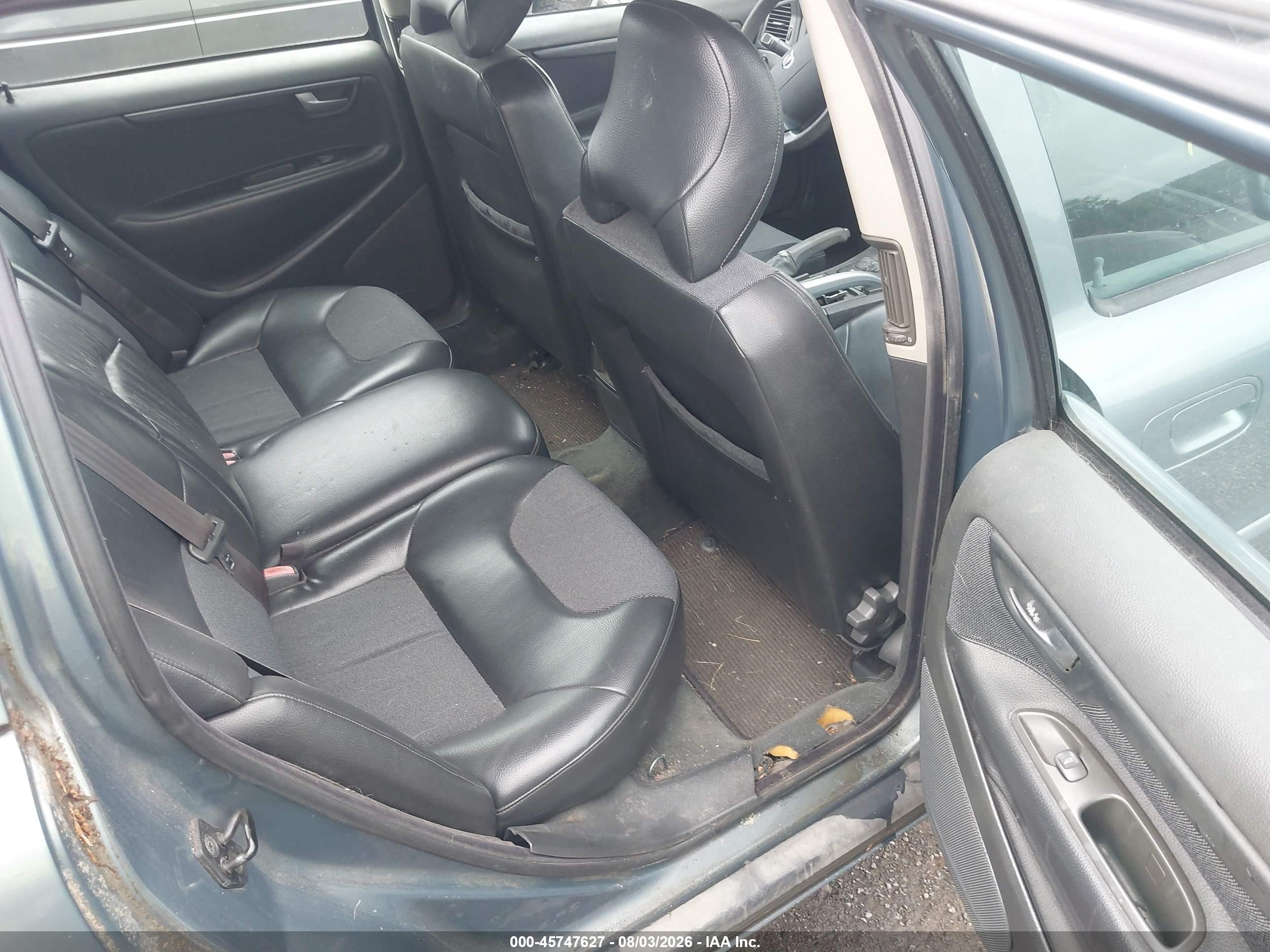 2001 Volvo V70 Xc Light Blue vin: YV1SZ58D211042453