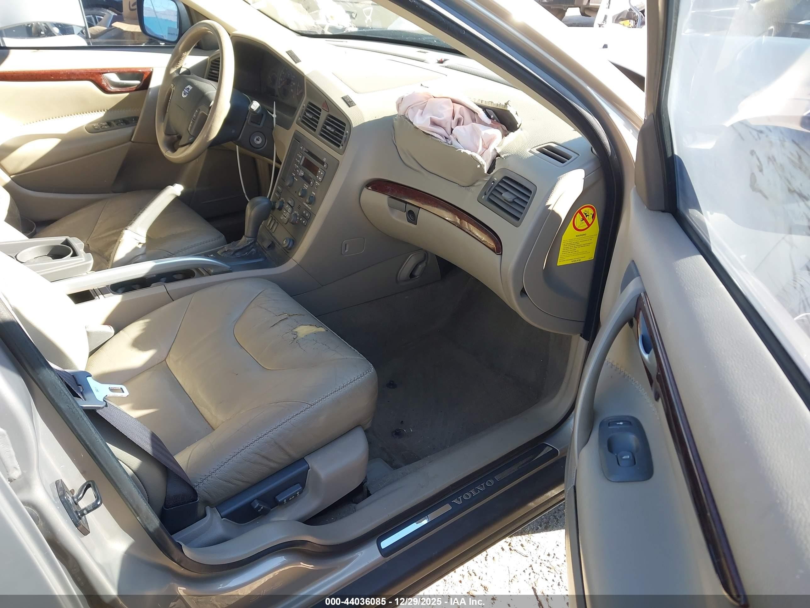 2002 Volvo V70 Xc Champagne vin: YV1SZ58D221065698