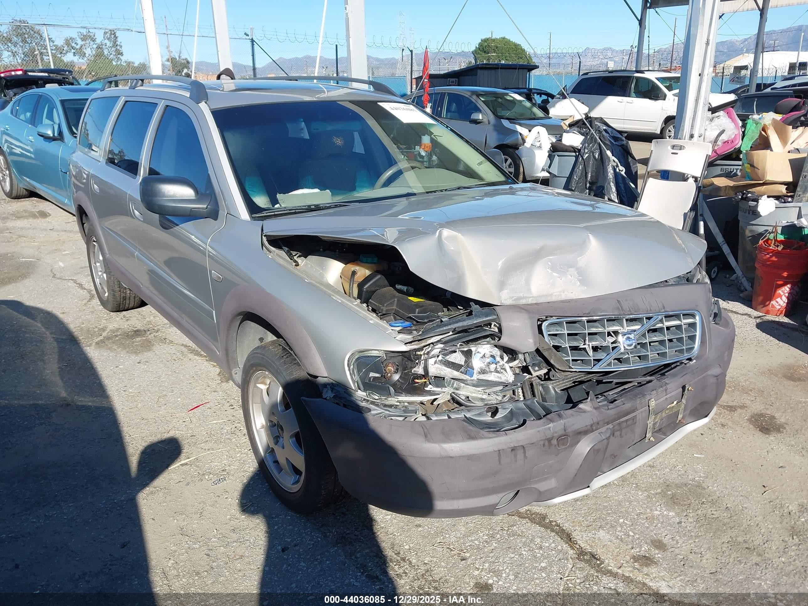 2002 Volvo V70 Xc Champagne vin: YV1SZ58D221065698