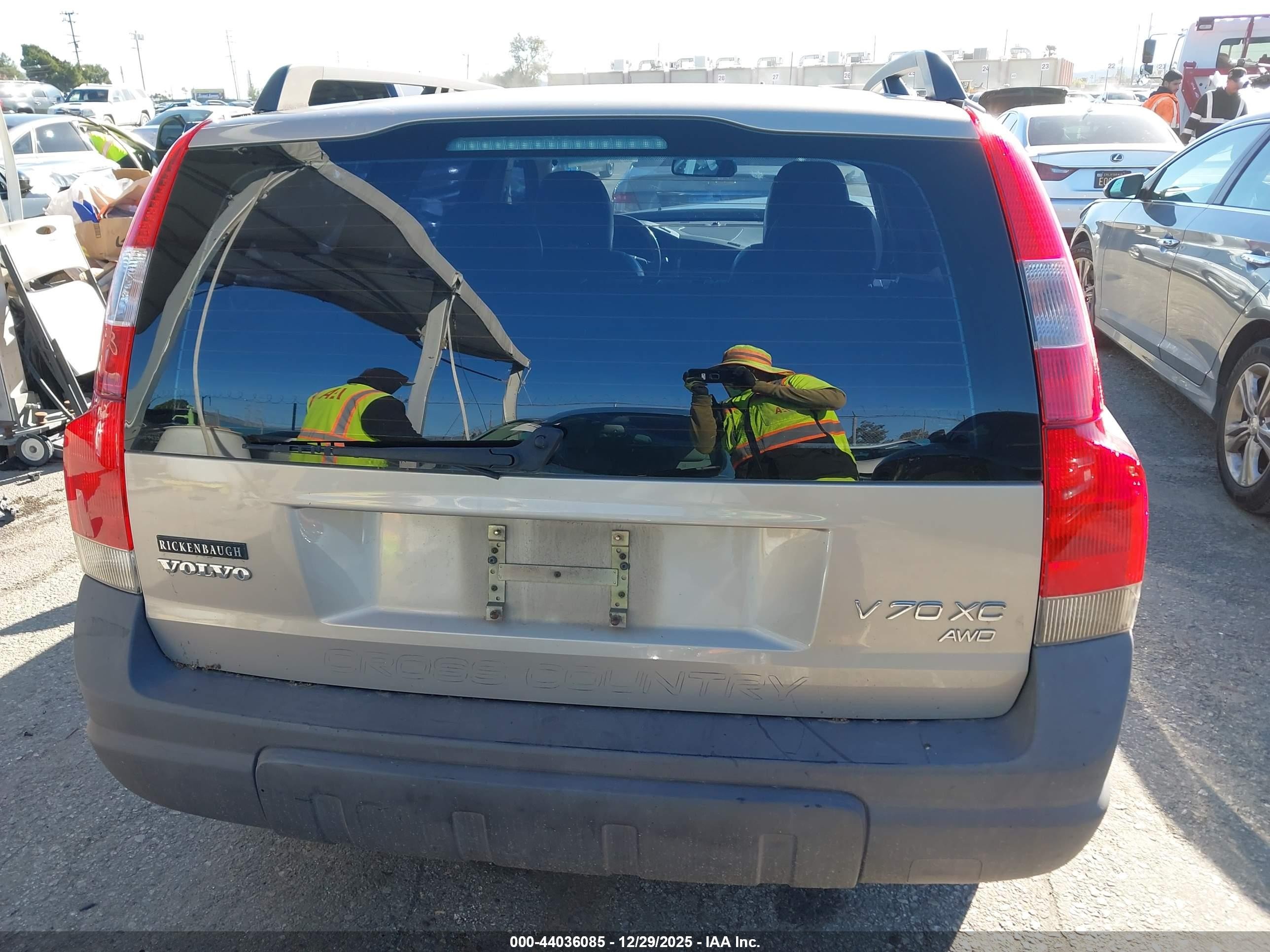 2002 Volvo V70 Xc Champagne vin: YV1SZ58D221065698