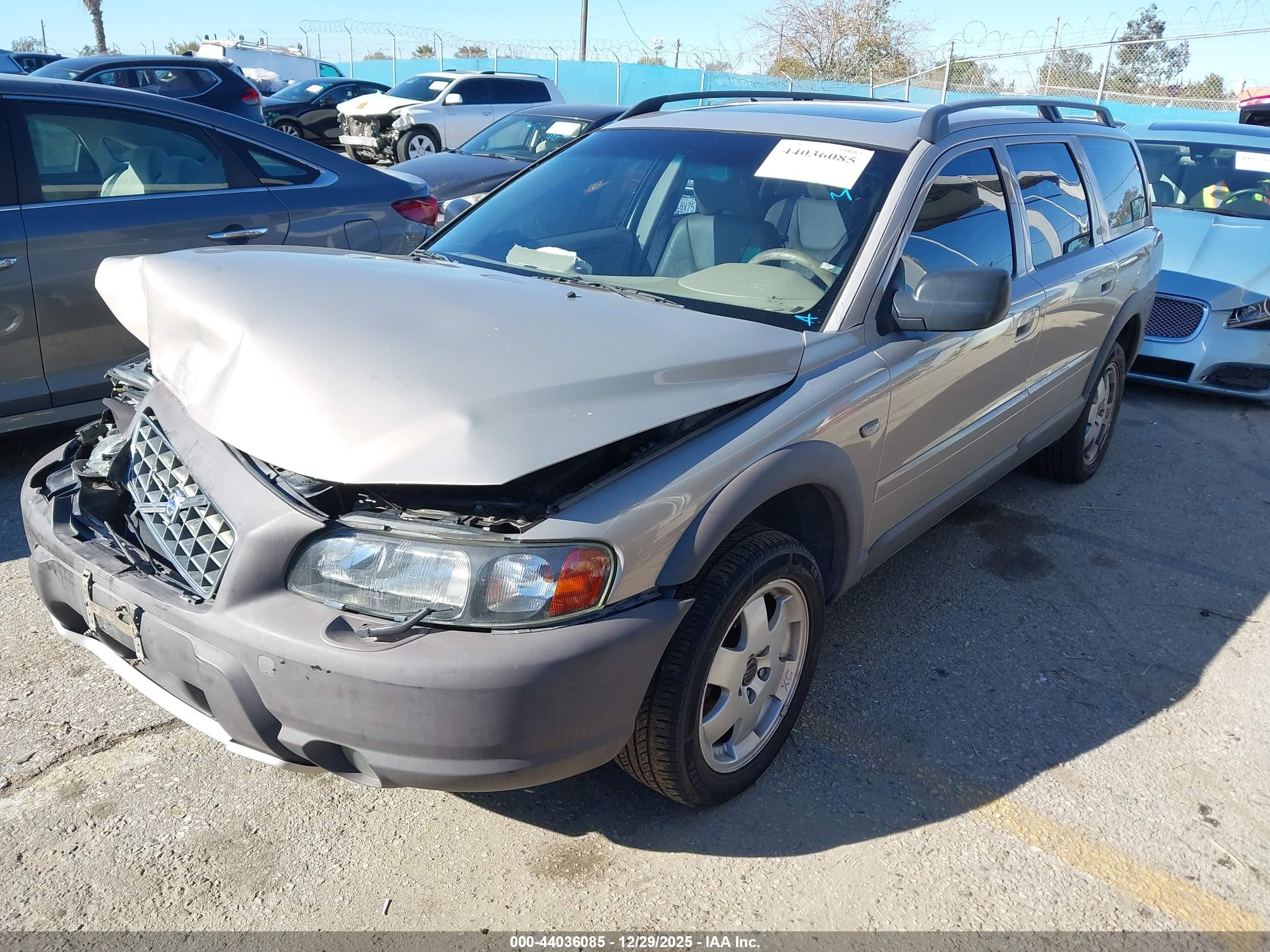 2002 Volvo V70 Xc Champagne vin: YV1SZ58D221065698