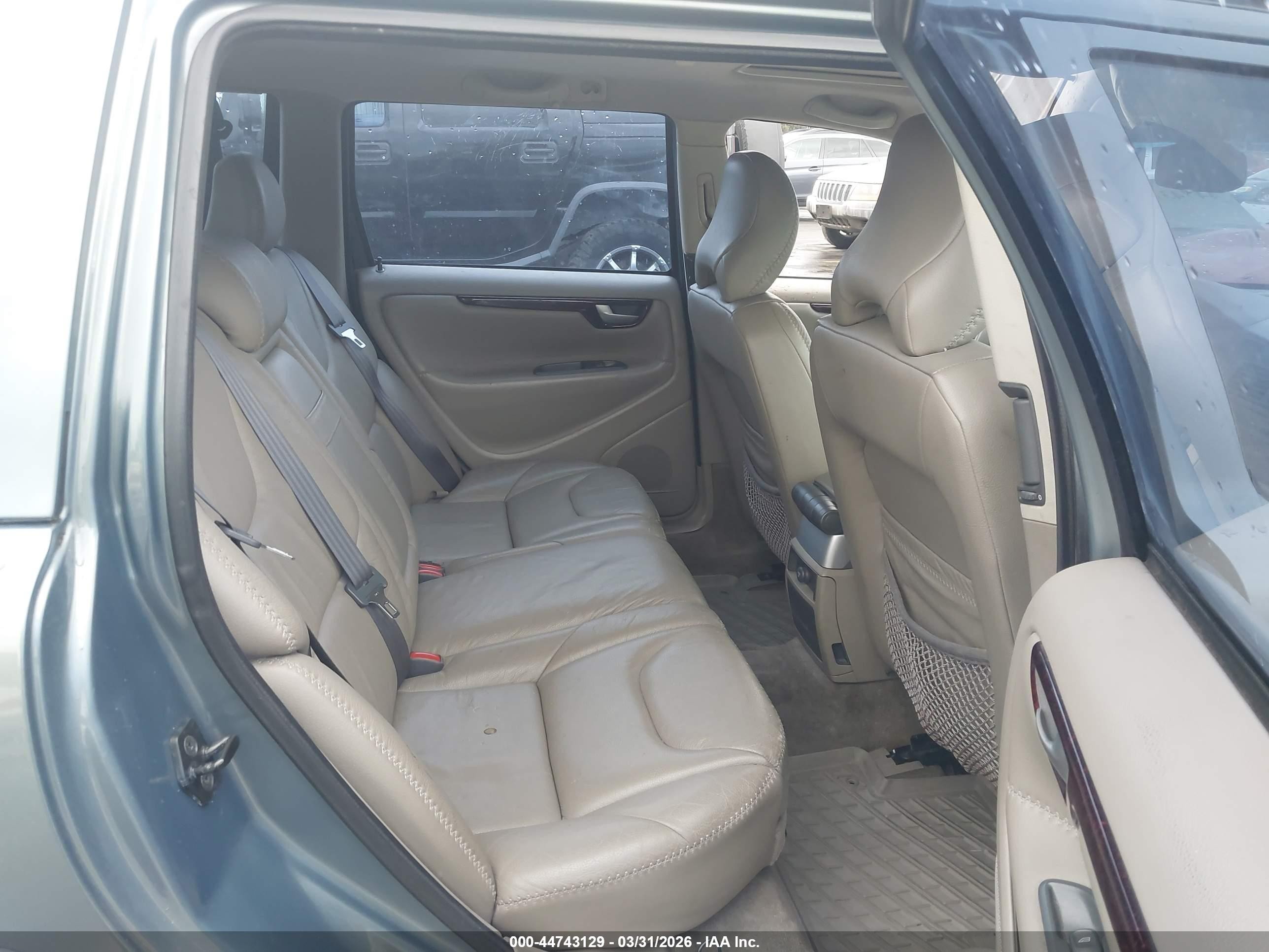 2002 Volvo V70 Xc Green vin: YV1SZ58D221075132