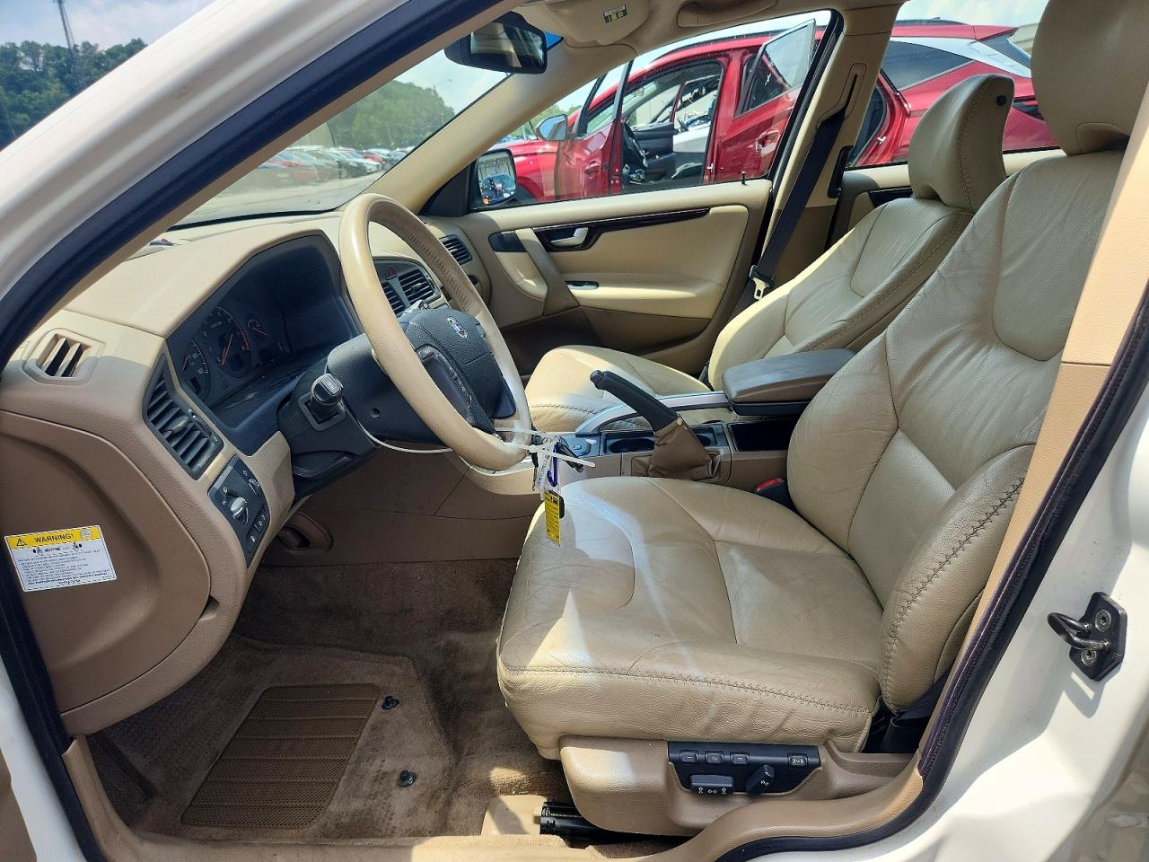2002 Volvo V70 Xc Cream vin: YV1SZ58D421056792