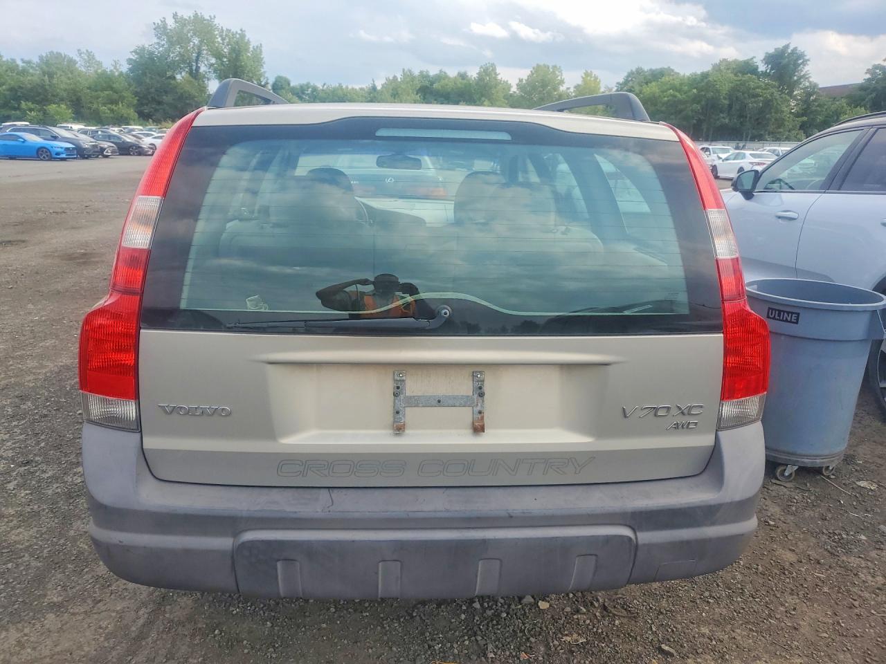 2001 Volvo V70 Xc Tan vin: YV1SZ58D511019166