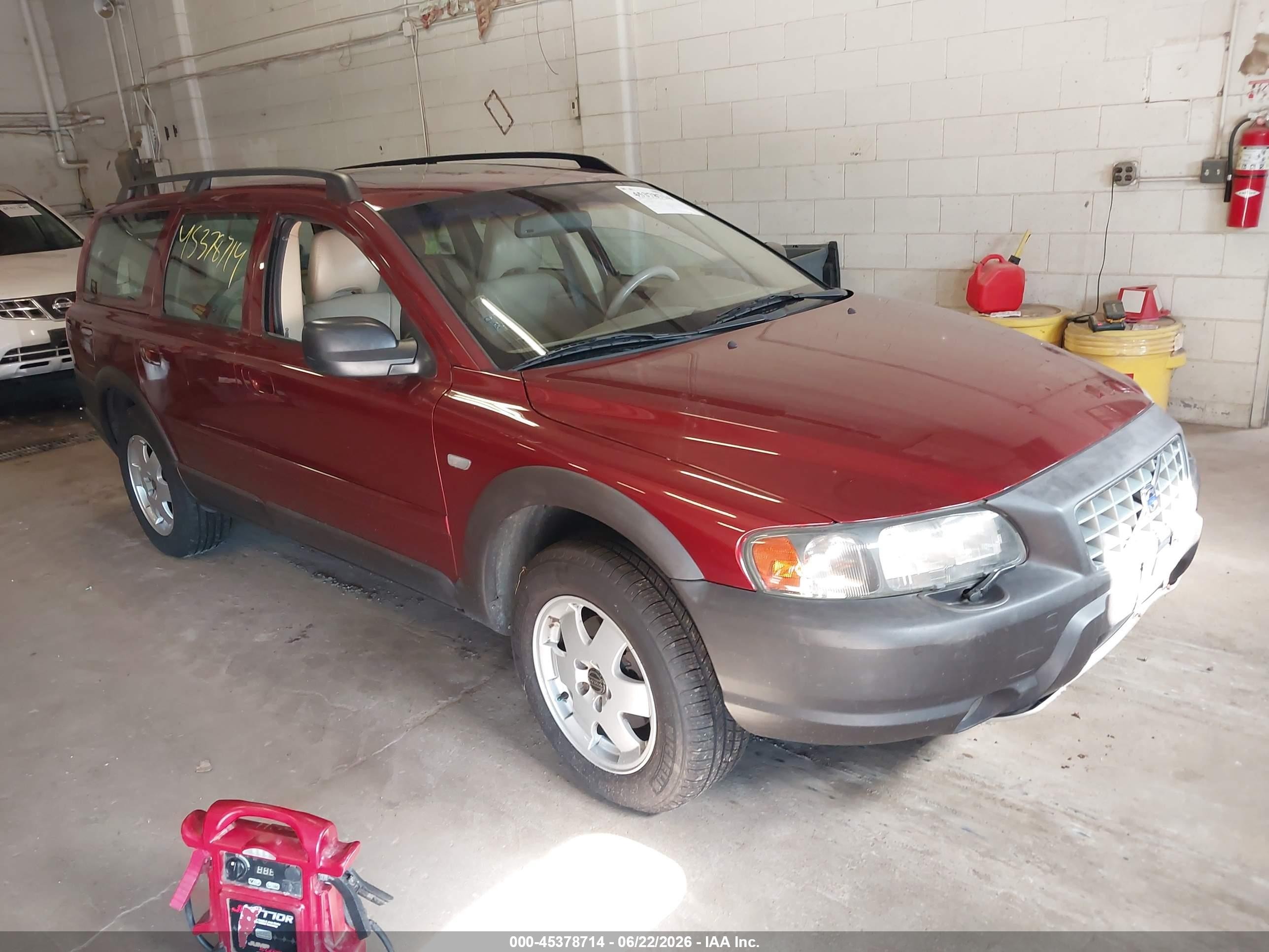 2001 Volvo V70 Xc Red vin: YV1SZ58D611003073