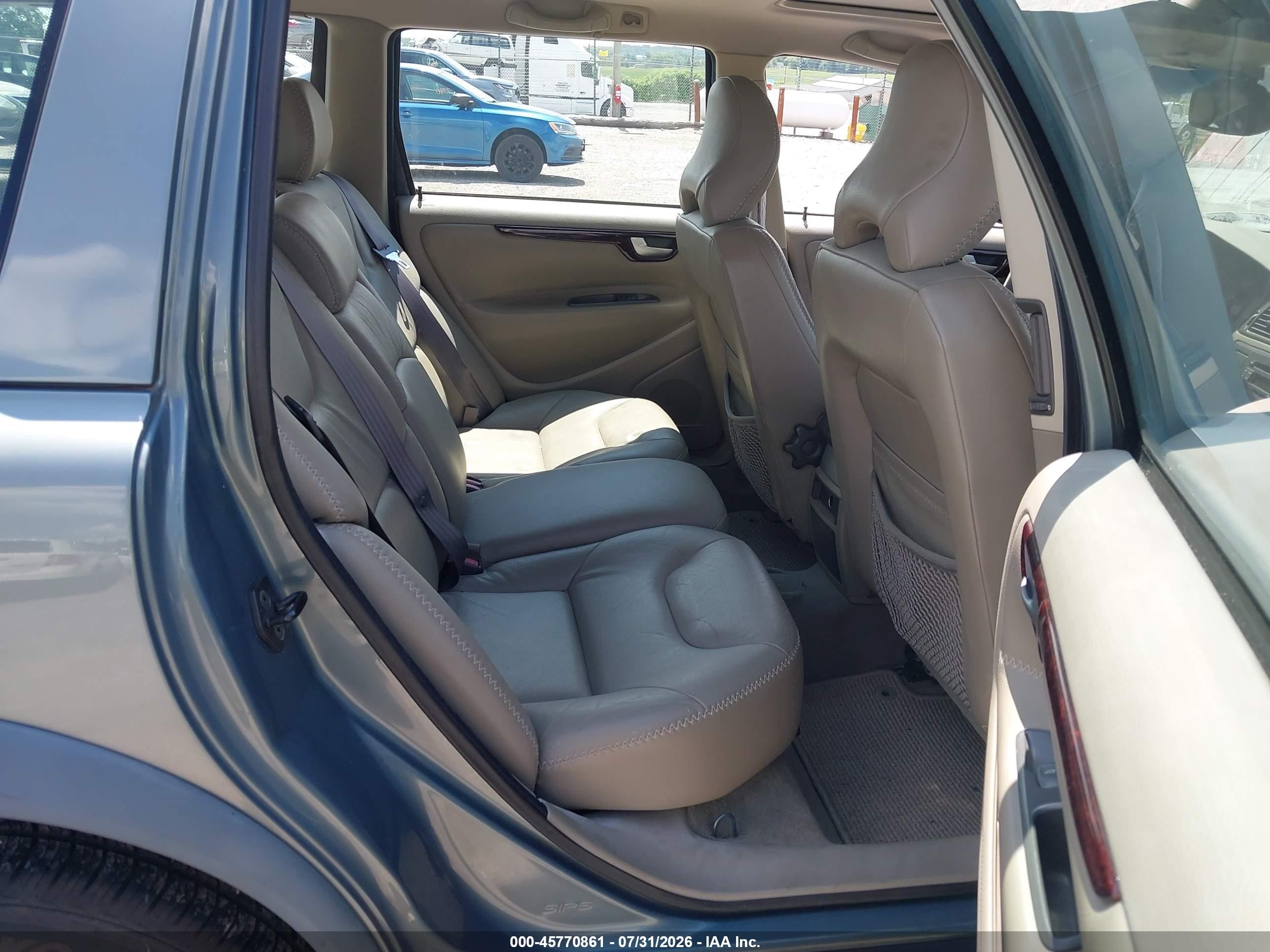 2002 Volvo V70 Xc Blue vin: YV1SZ58D721076597