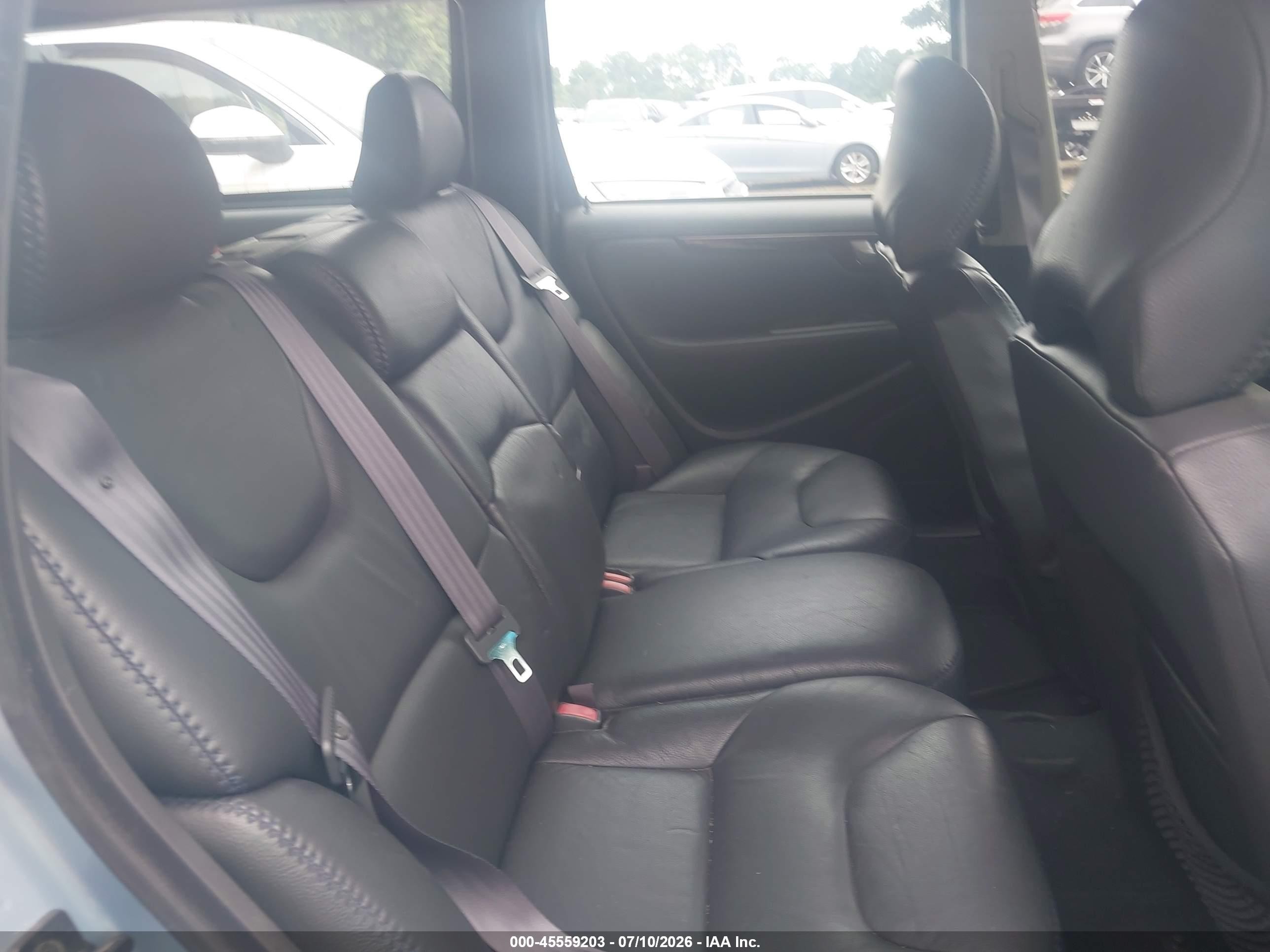 2001 Volvo V70 Xc Blue vin: YV1SZ58D811003477