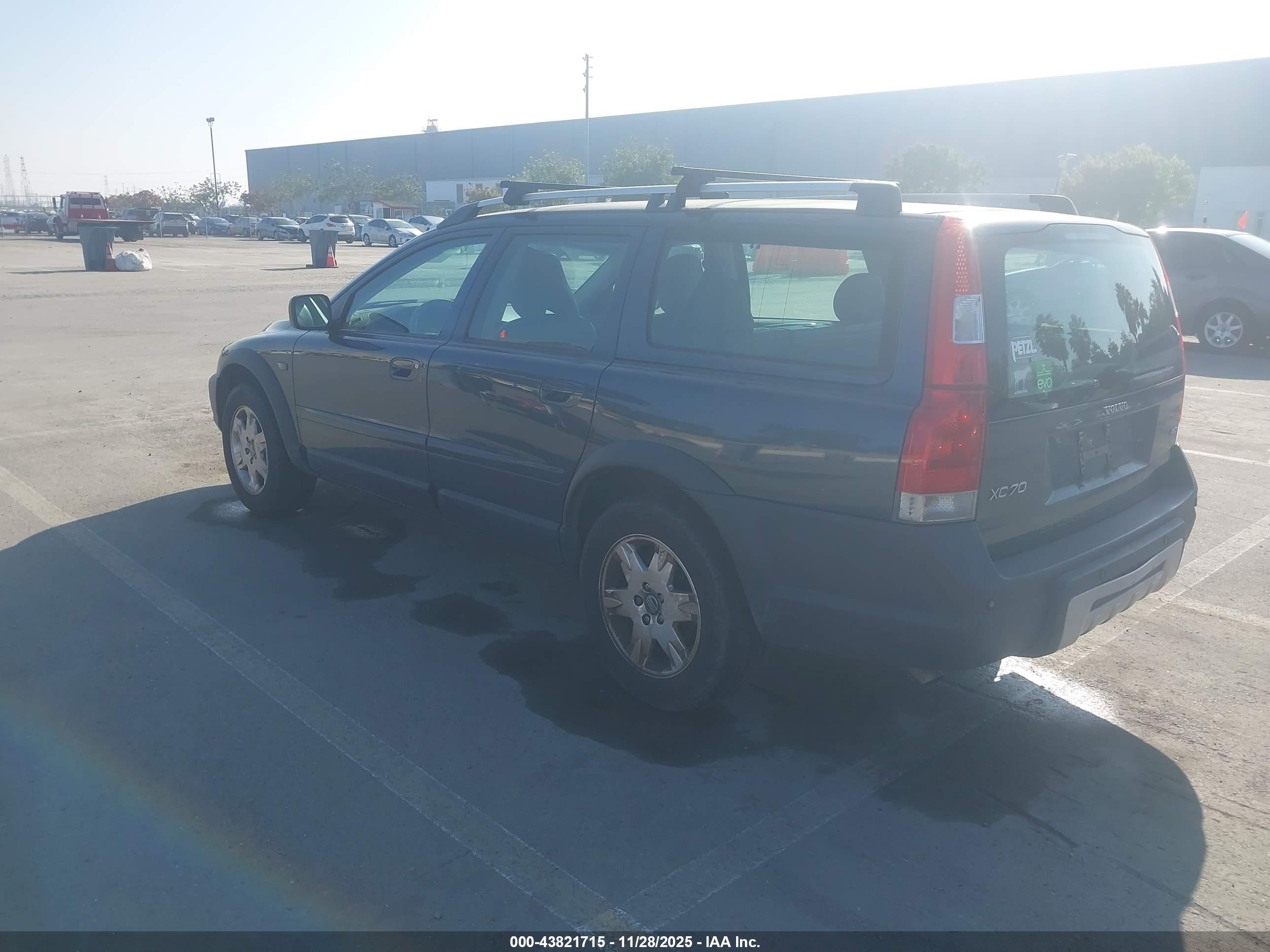 2005 Volvo Xc70 2.5t Awd Blue vin: YV1SZ592051193830