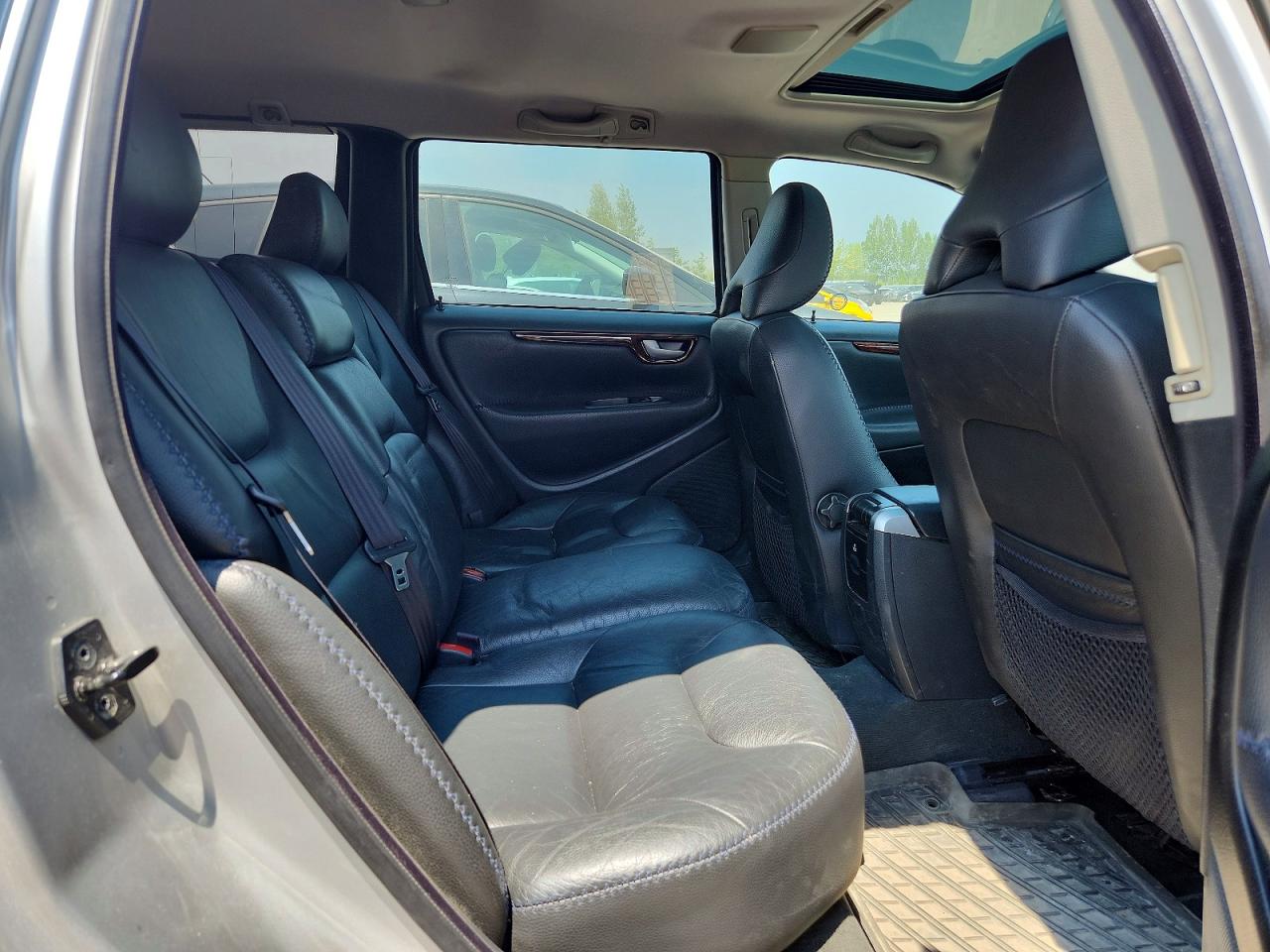 2005 Volvo Xc70 Silver vin: YV1SZ592151196039