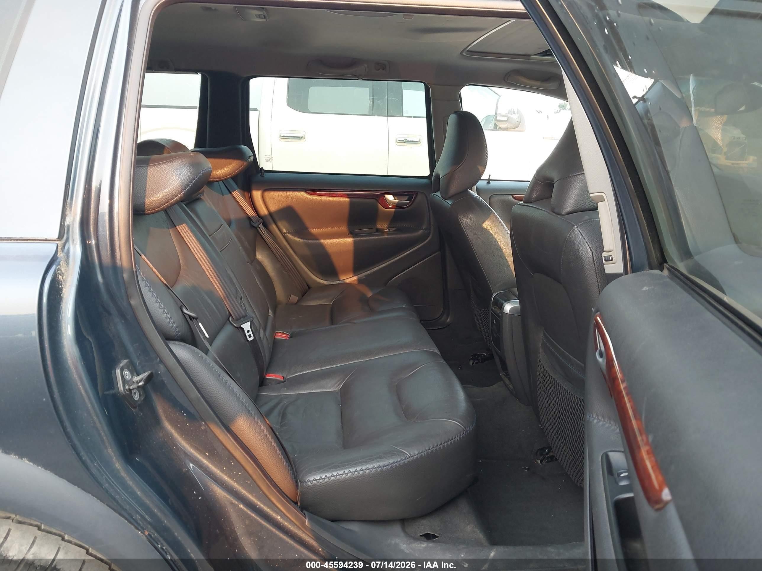2005 Volvo Xc70 2.5t A Awd/2.5t A Awd Sr Blue vin: YV1SZ592451190512