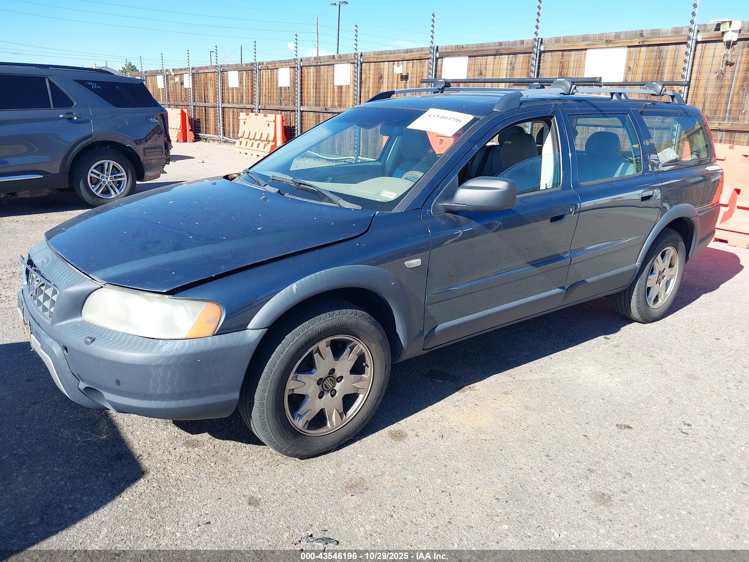 2005 Volvo Xc70 2.5t Awd Gray vin: YV1SZ592551185058