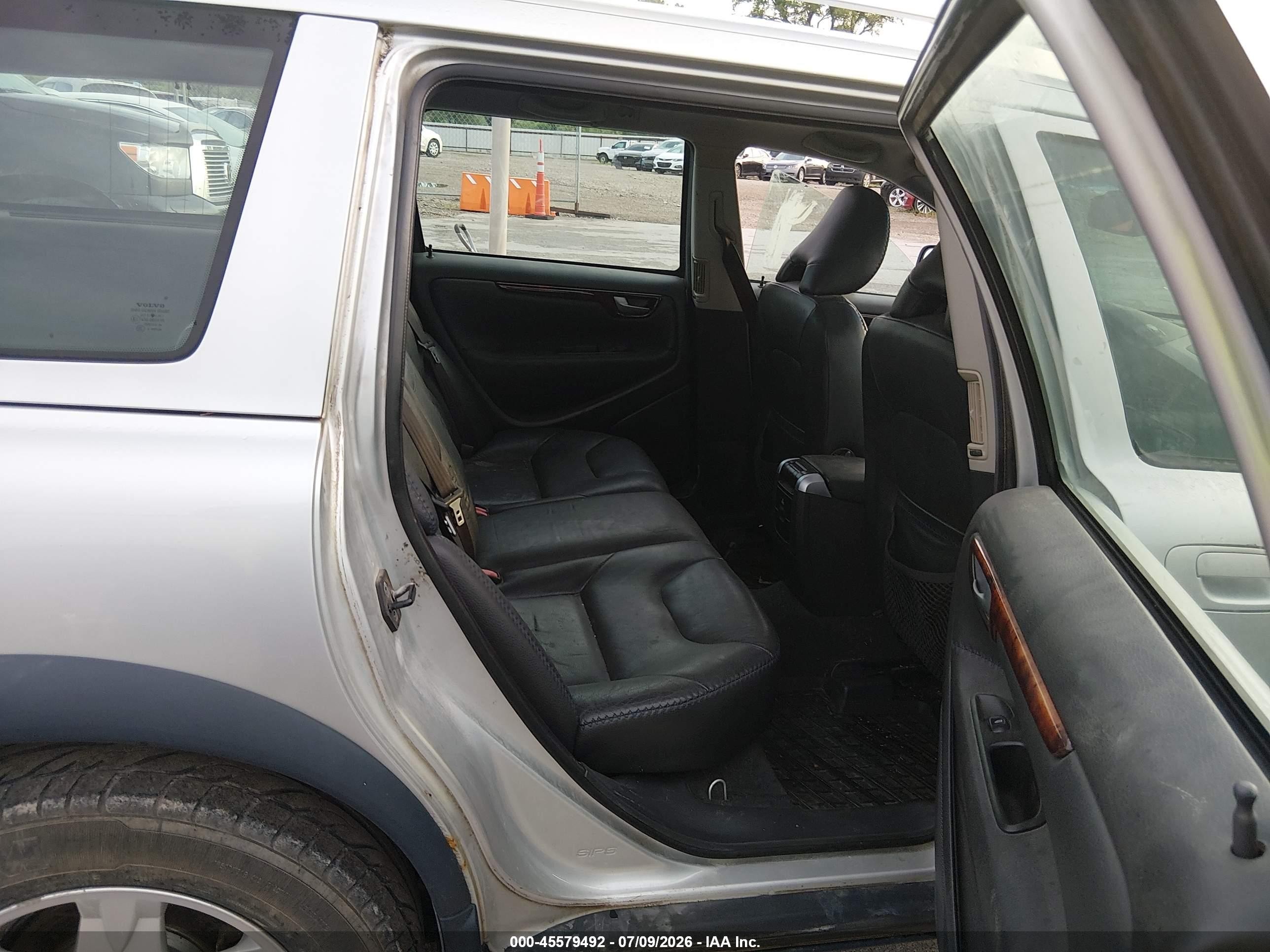 2005 Volvo Xc70 2.5t A Awd/2.5t A Awd Sr Silver vin: YV1SZ592651198949