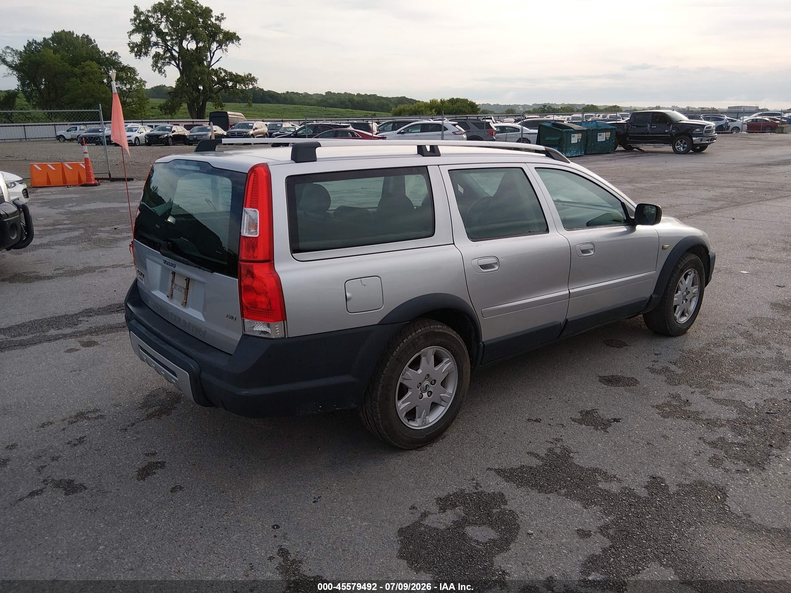 2005 Volvo Xc70 2.5t A Awd/2.5t A Awd Sr Silver vin: YV1SZ592651198949