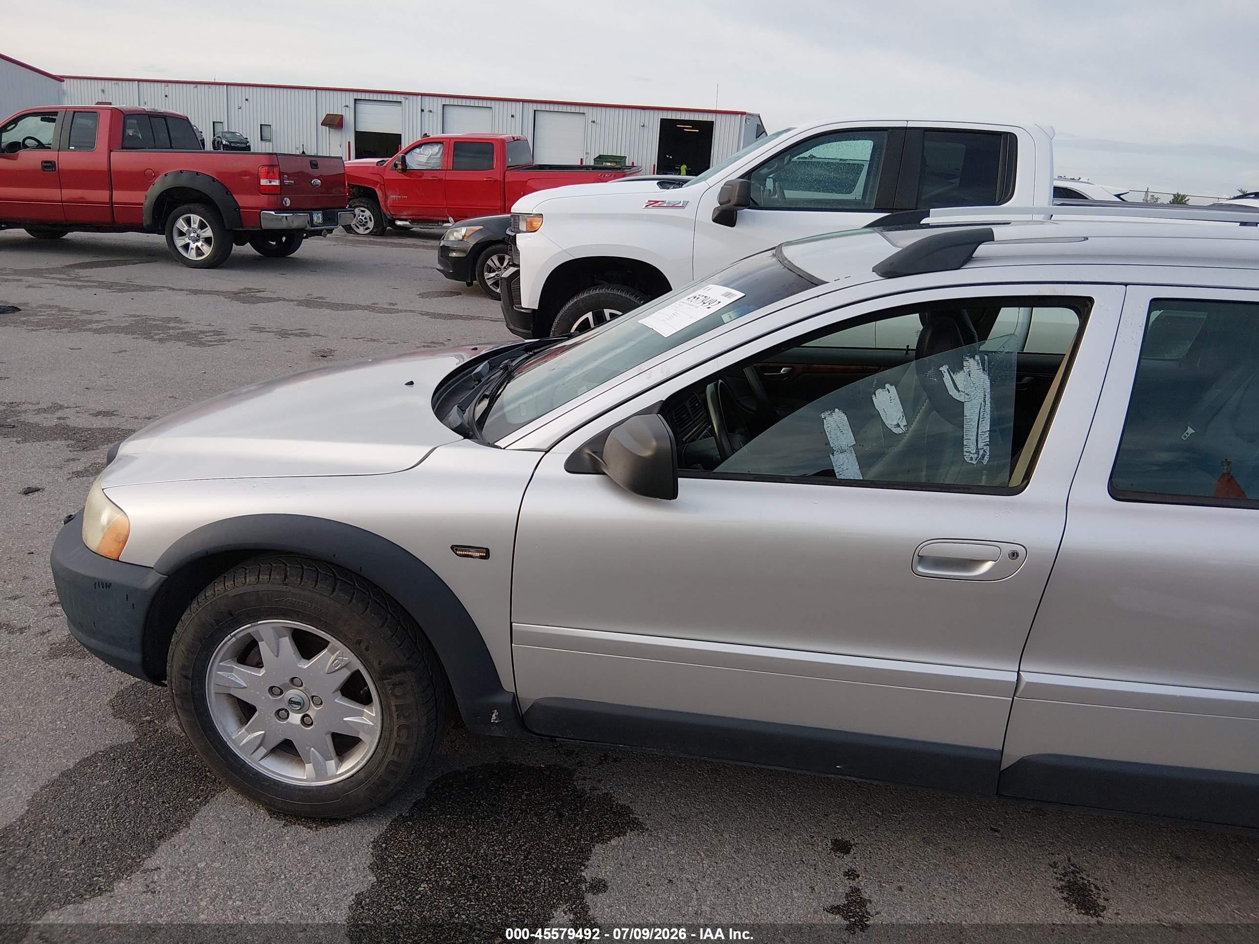 2005 Volvo Xc70 2.5t A Awd/2.5t A Awd Sr Silver vin: YV1SZ592651198949