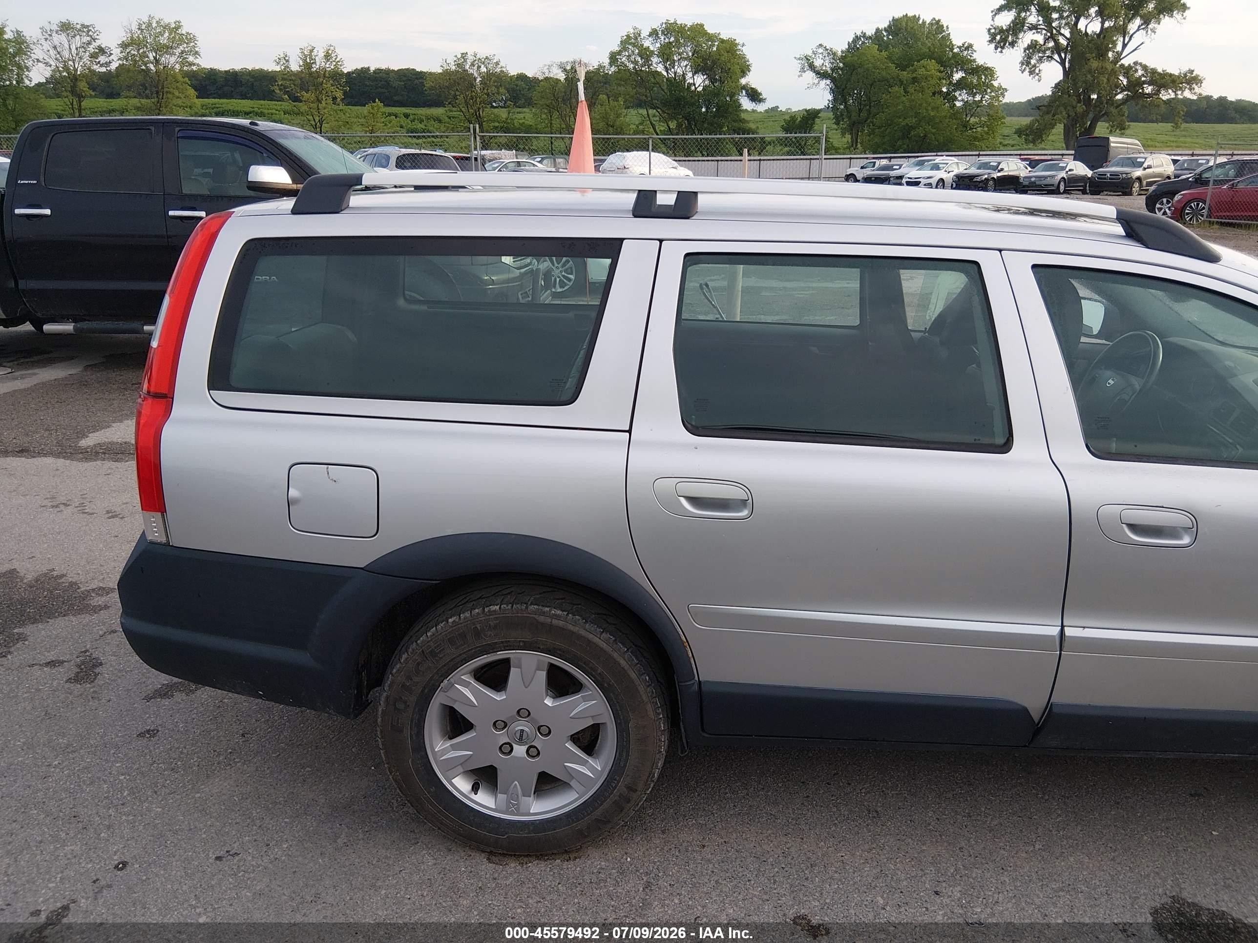 2005 Volvo Xc70 2.5t A Awd/2.5t A Awd Sr Silver vin: YV1SZ592651198949