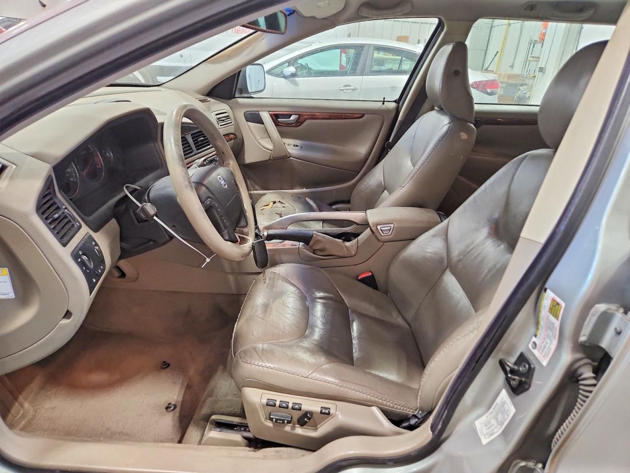 2005 Volvo Xc70 Tan vin: YV1SZ592651200506