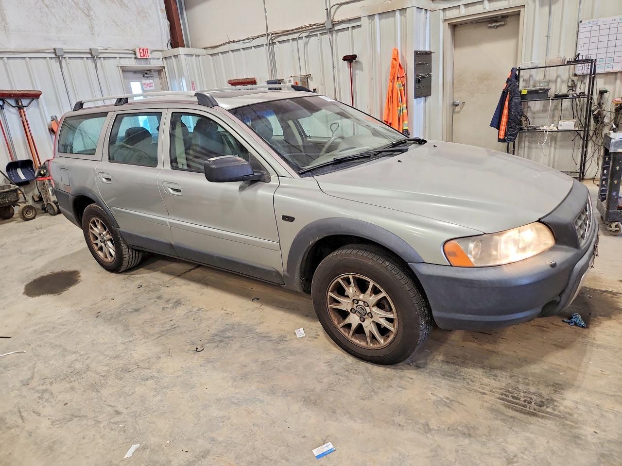 2005 Volvo Xc70 Tan vin: YV1SZ592651200506