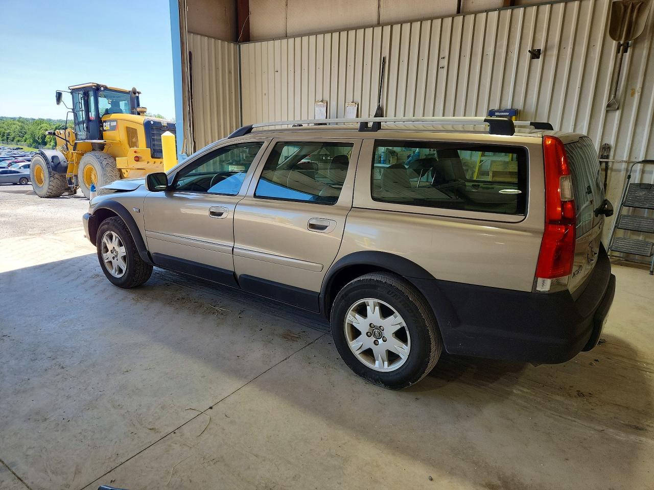 2005 Volvo Xc70 Желто-коричневый vin: YV1SZ592651201011