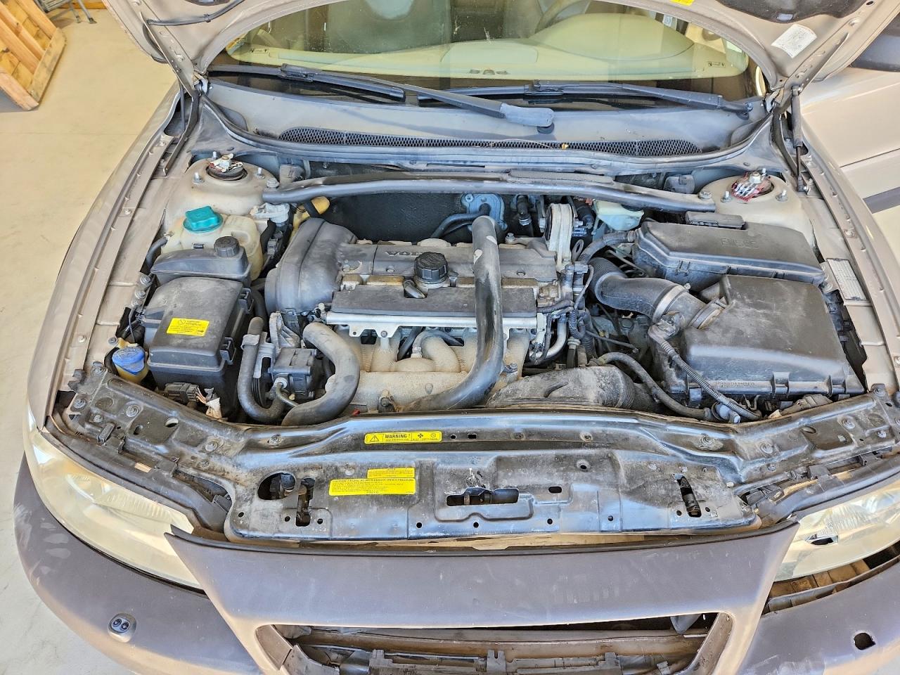 2005 Volvo Xc70 Желто-коричневый vin: YV1SZ592651201011