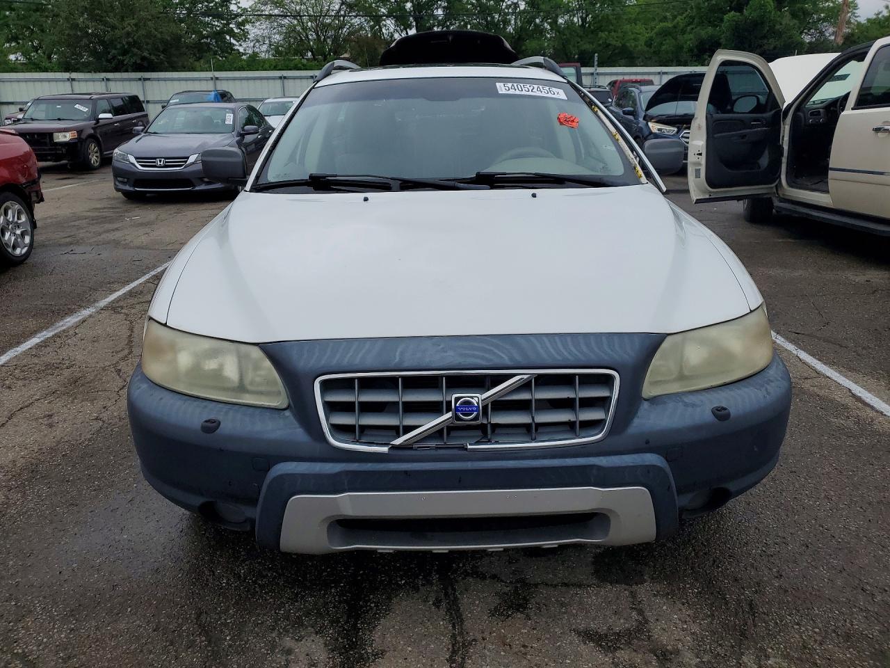 2005 Volvo Xc70 White vin: YV1SZ592751186681
