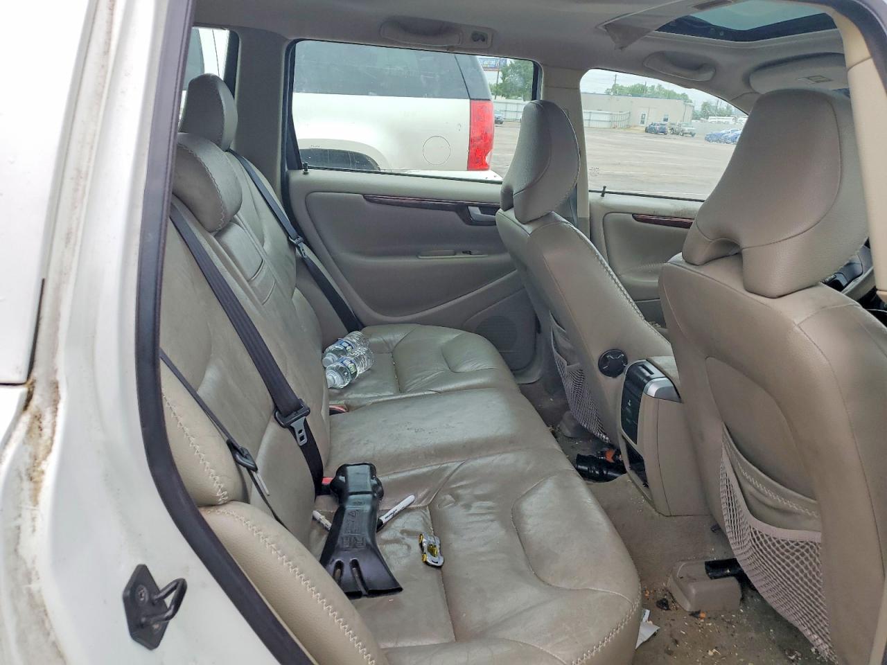 2005 Volvo Xc70 White vin: YV1SZ592751186681