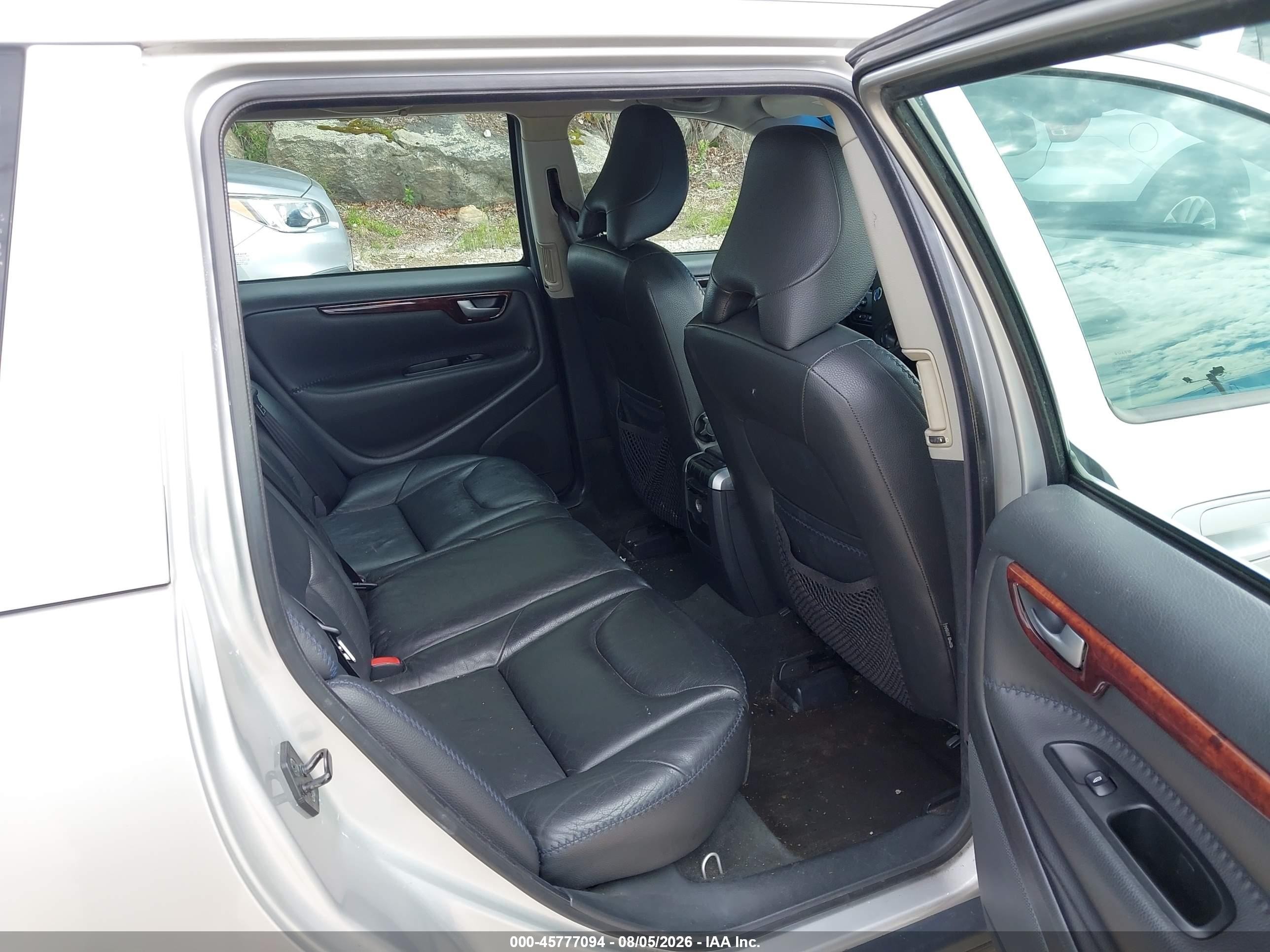 2005 Volvo Xc70 2.5t A Awd/2.5t A Awd Sr Серебряный vin: YV1SZ592X51198923