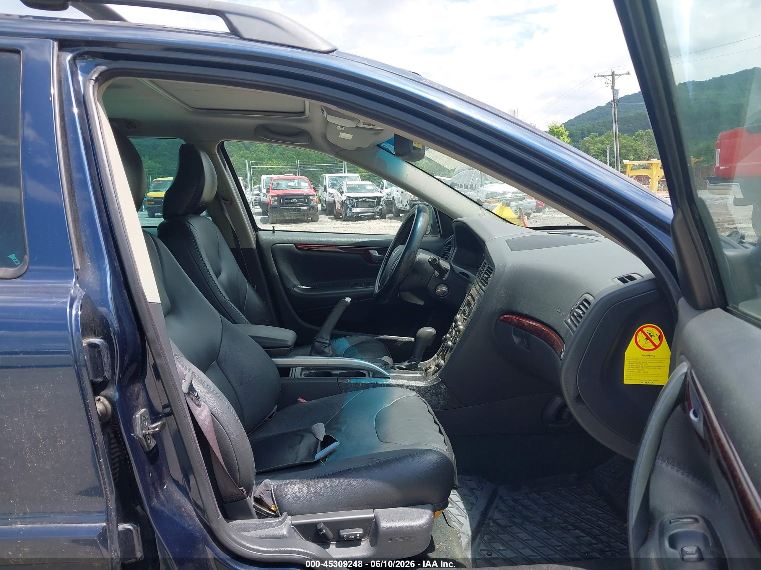 2004 Volvo Xc70 2.5t Blue vin: YV1SZ59H141139147